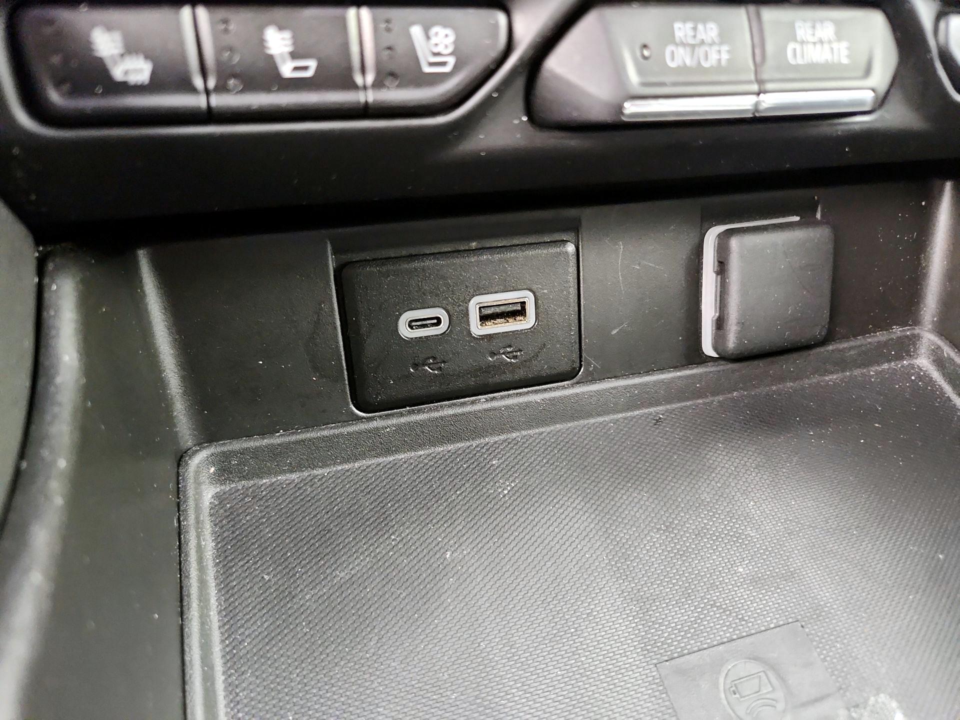 Thumbnail: 2023 Chevrolet Suburban - 19