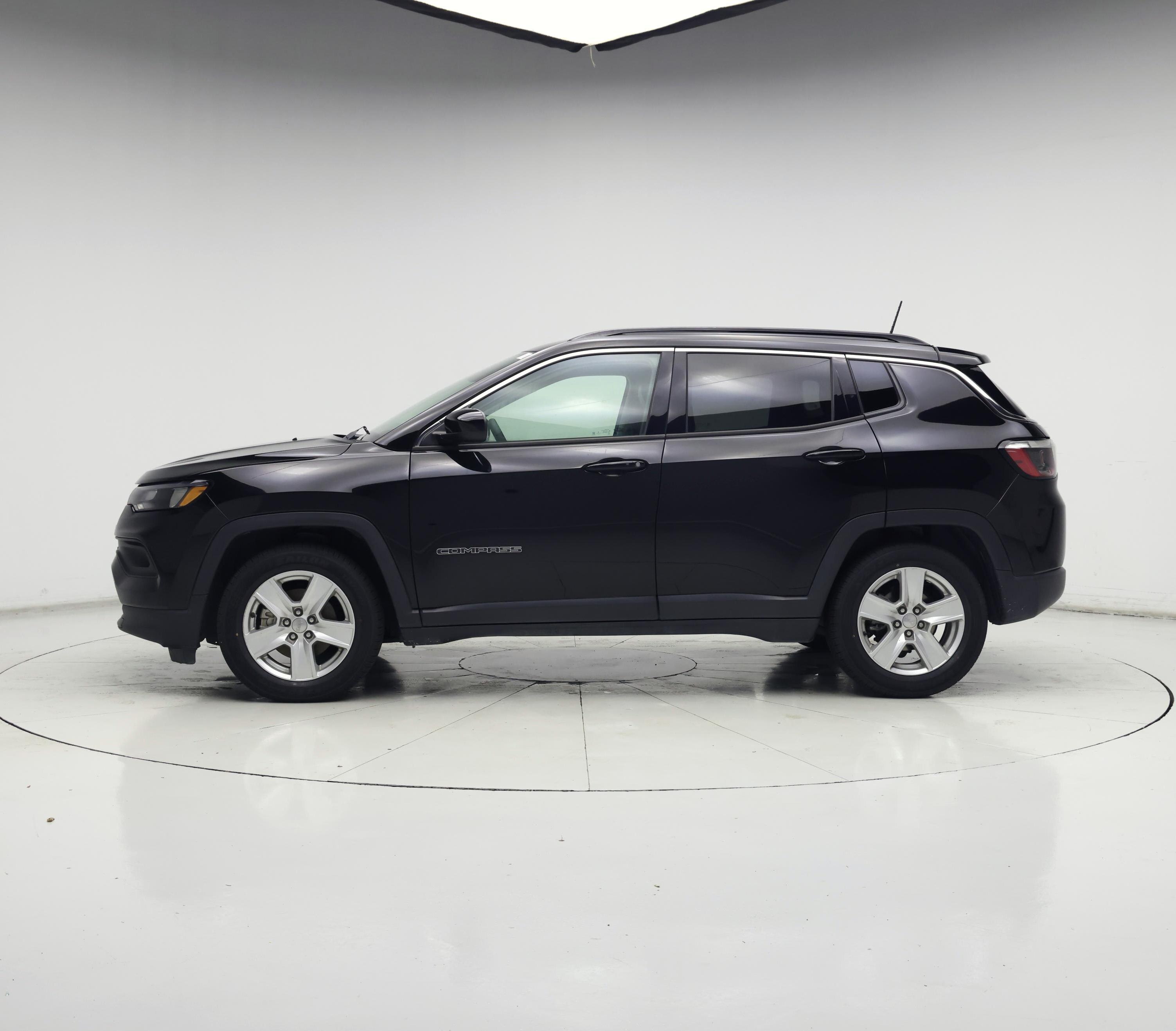 Thumbnail: 2022 Jeep Compass - 3
