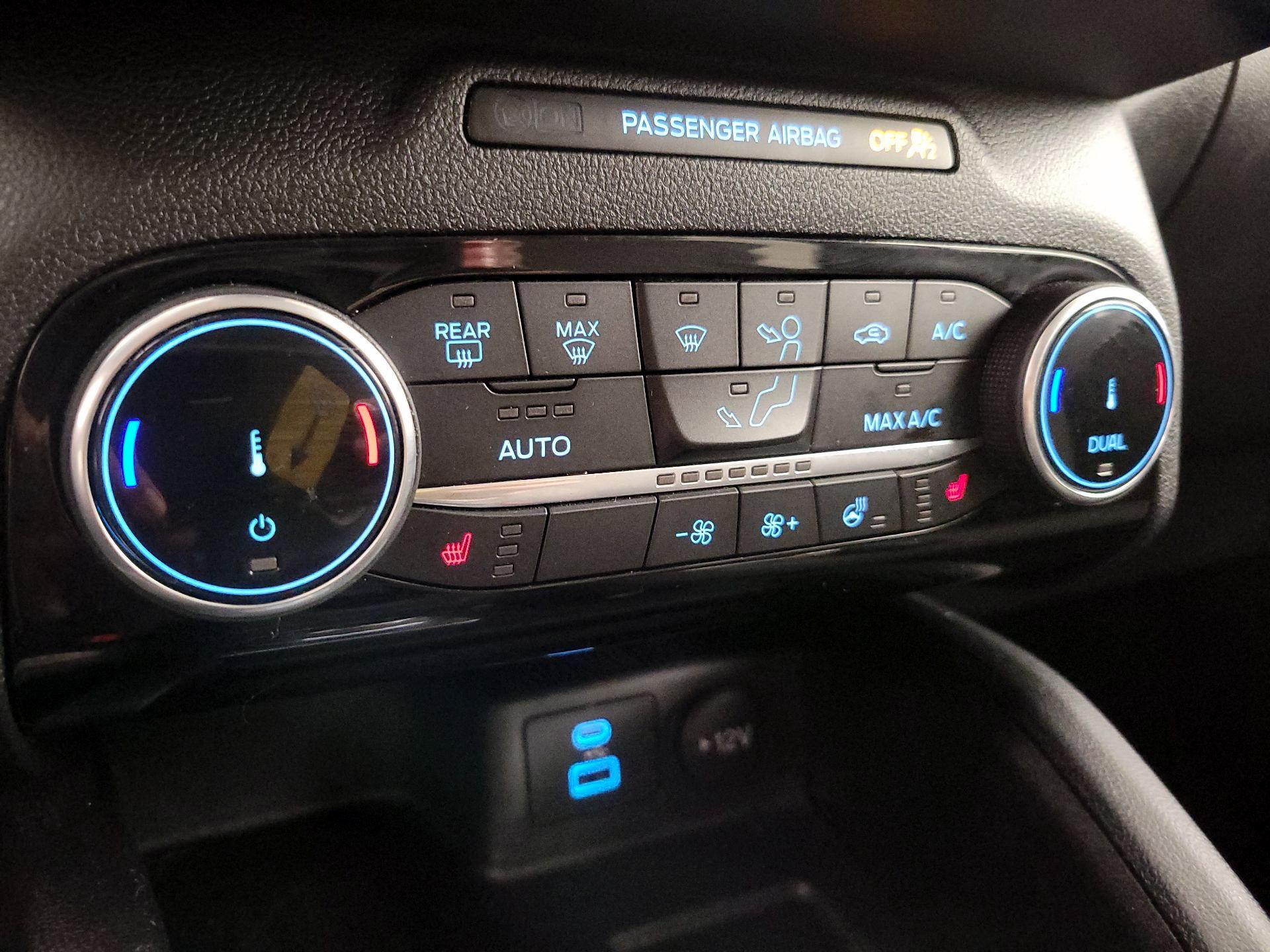 Thumbnail: 2022 Ford Escape - 16