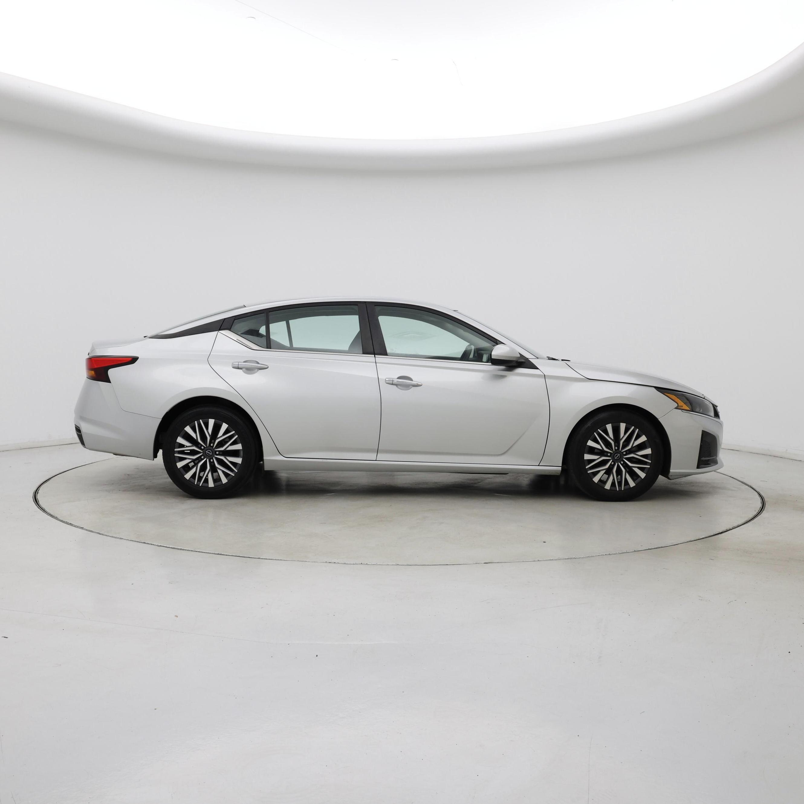 Thumbnail: 2023 Nissan Altima - 7