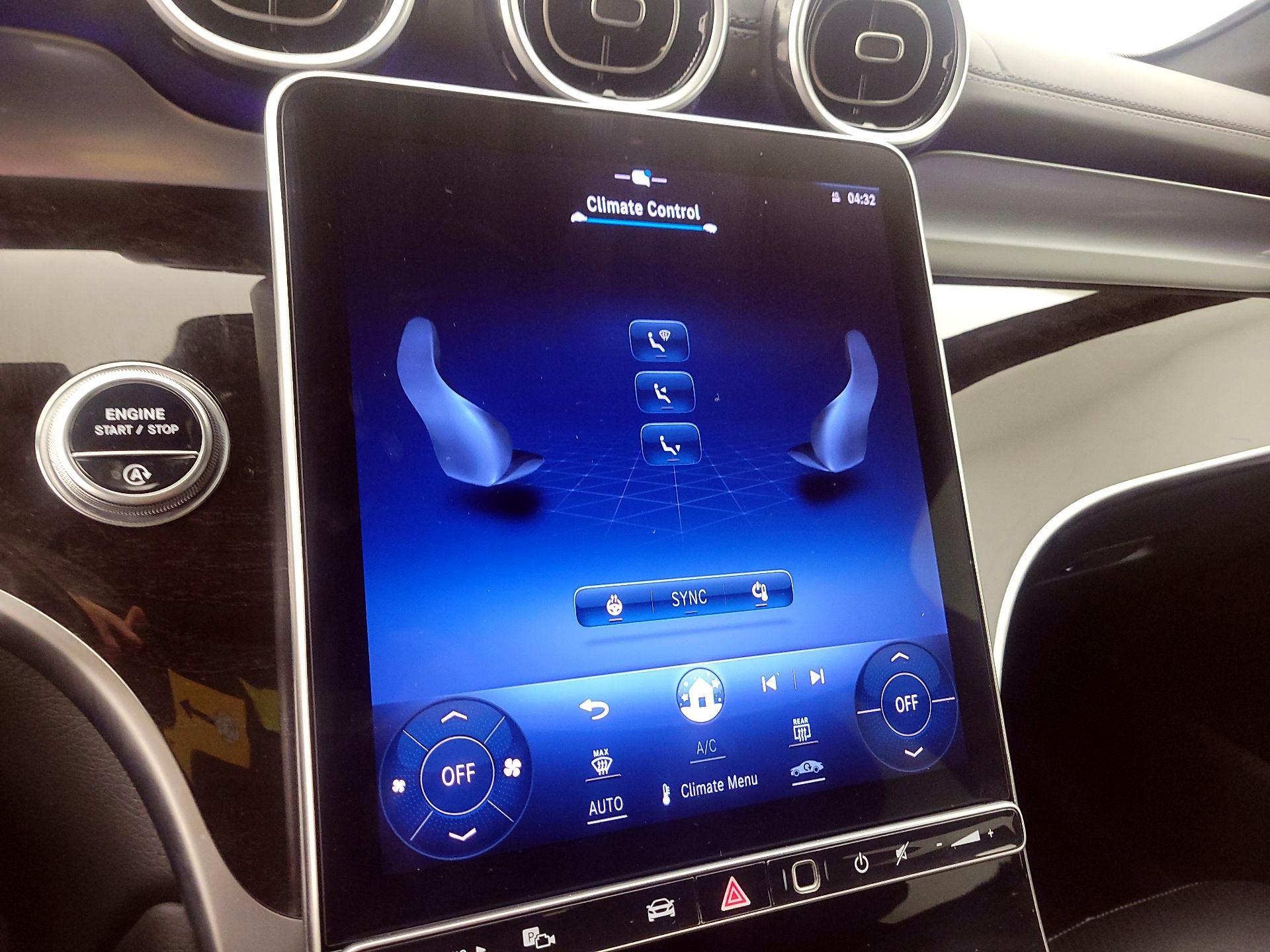 Thumbnail: 2024 Mercedes-Benz GLC - 16