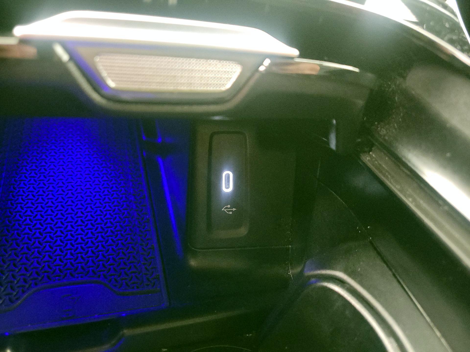 Thumbnail: 2024 Mercedes-Benz GLC - 18