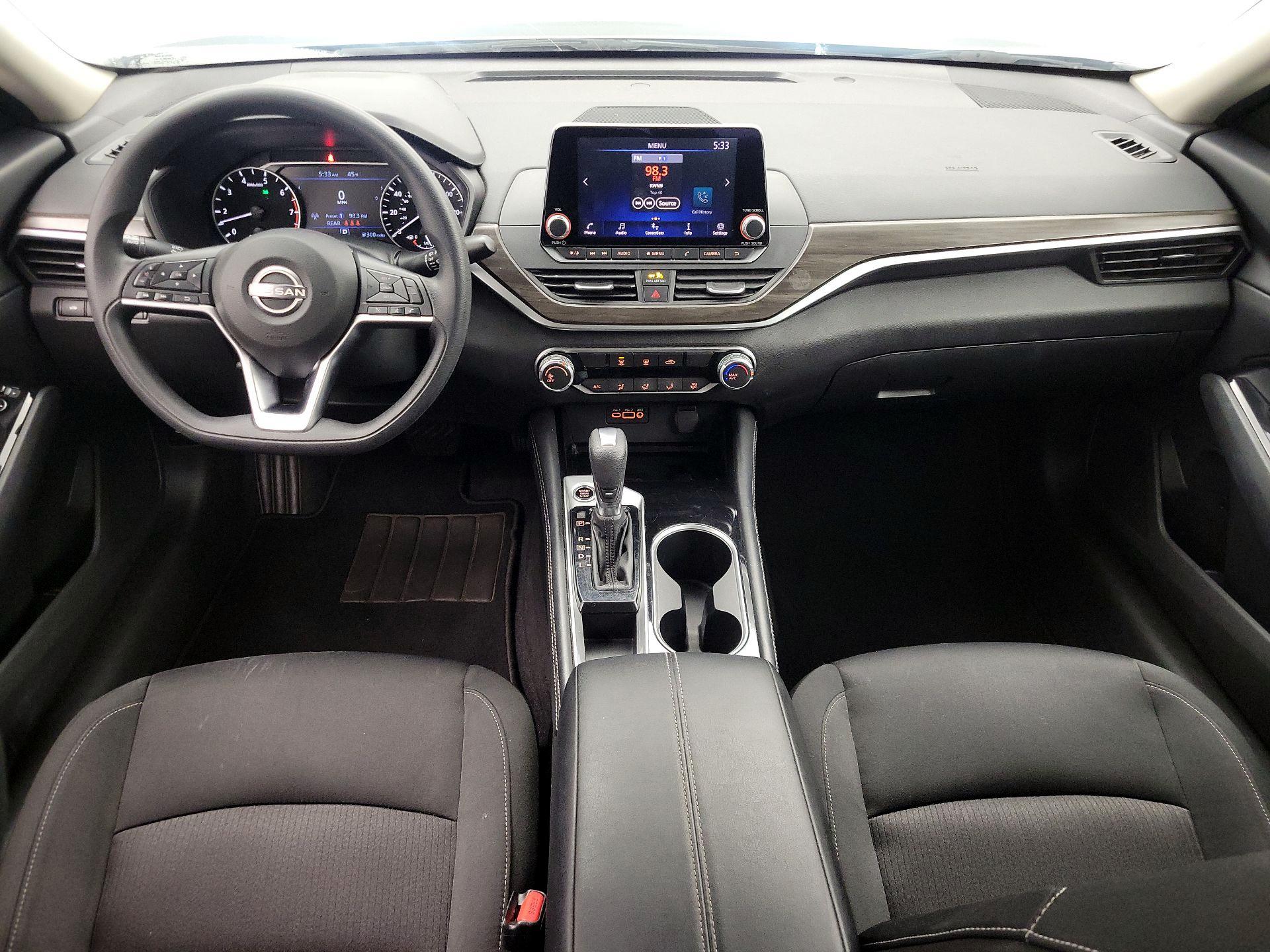 Thumbnail: 2023 Nissan Altima - 9