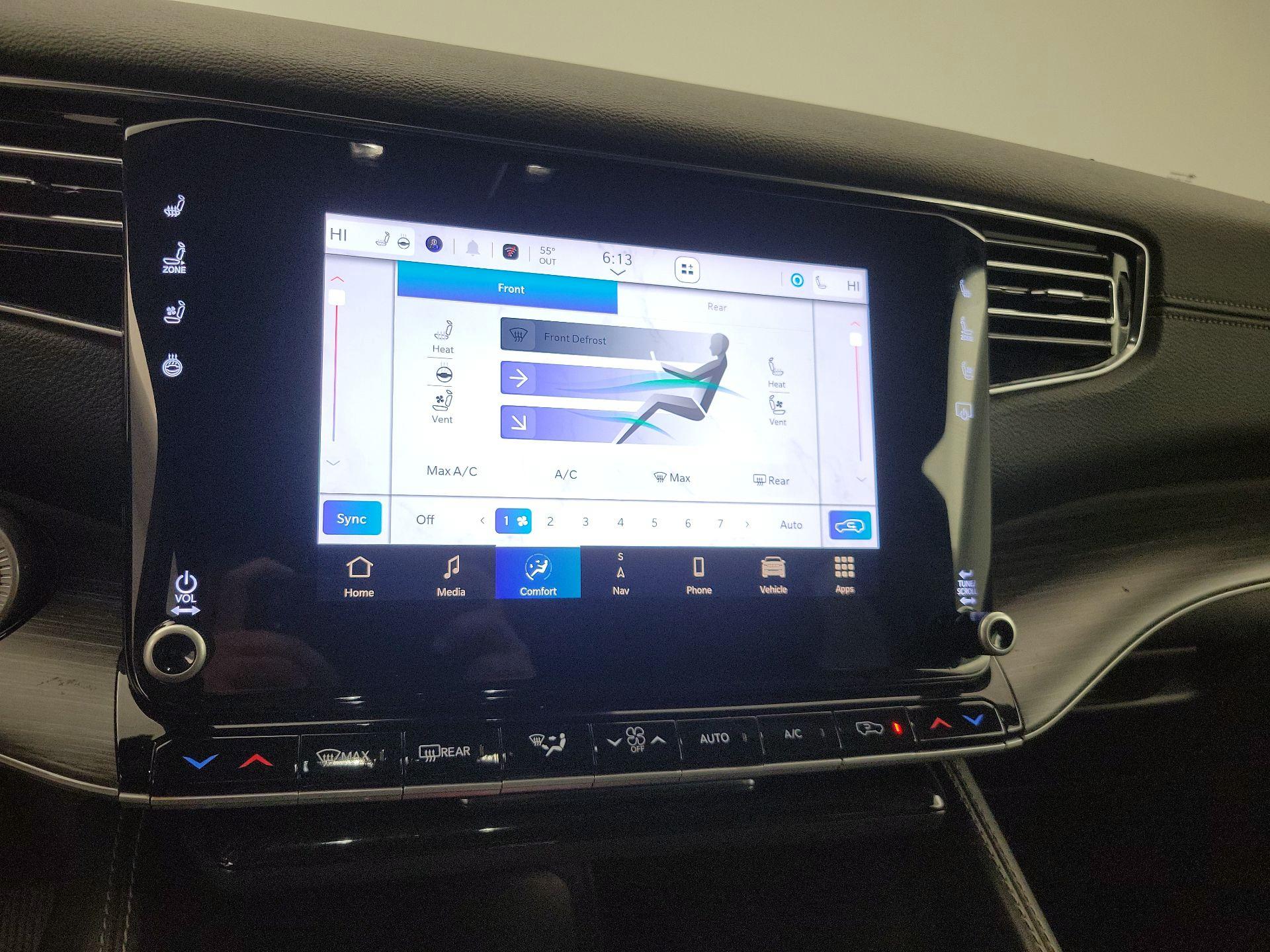 Thumbnail: 2024 Jeep Wagoneer - 17