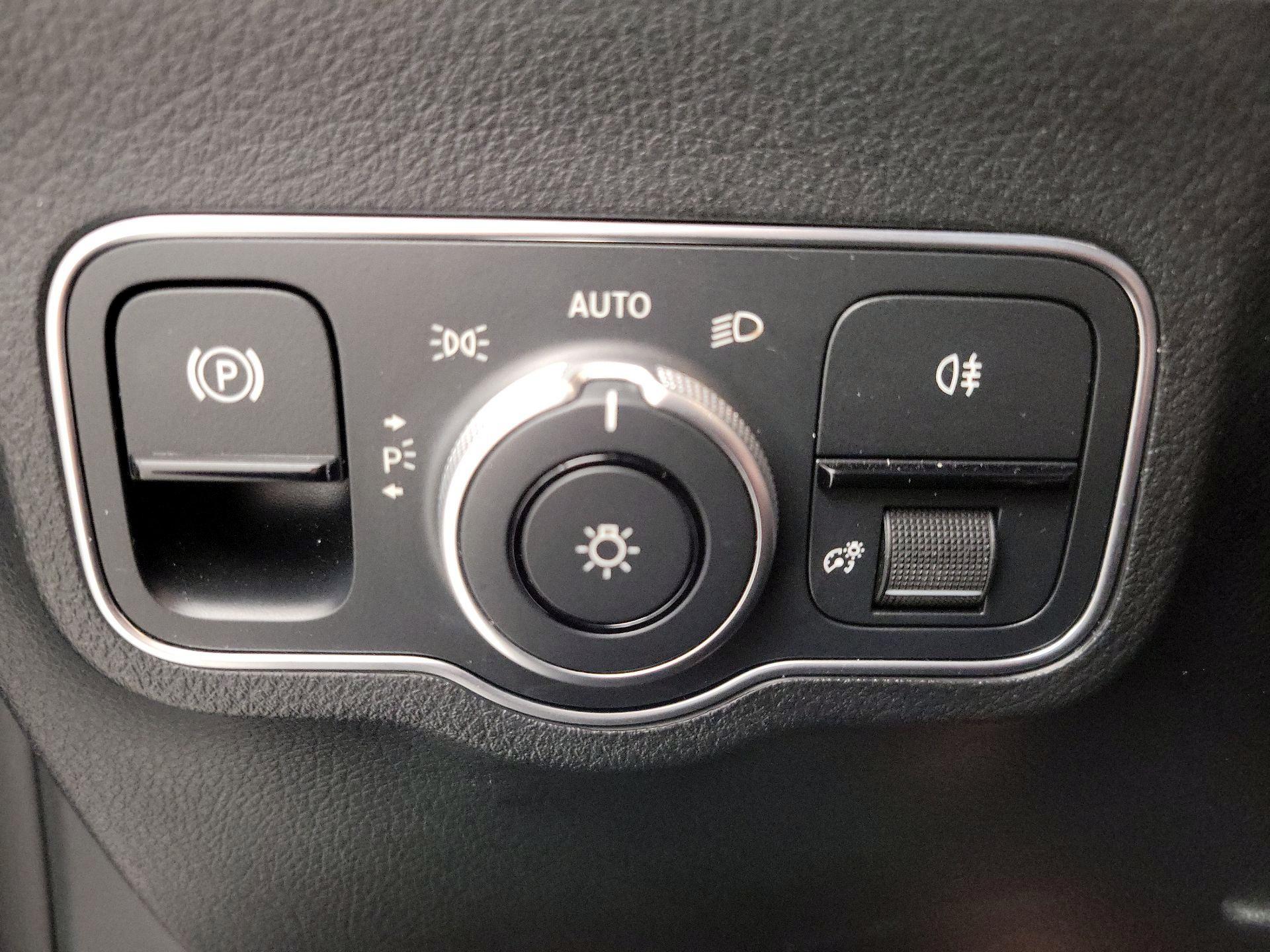 Thumbnail: 2023 Mercedes-Benz GLA - 13