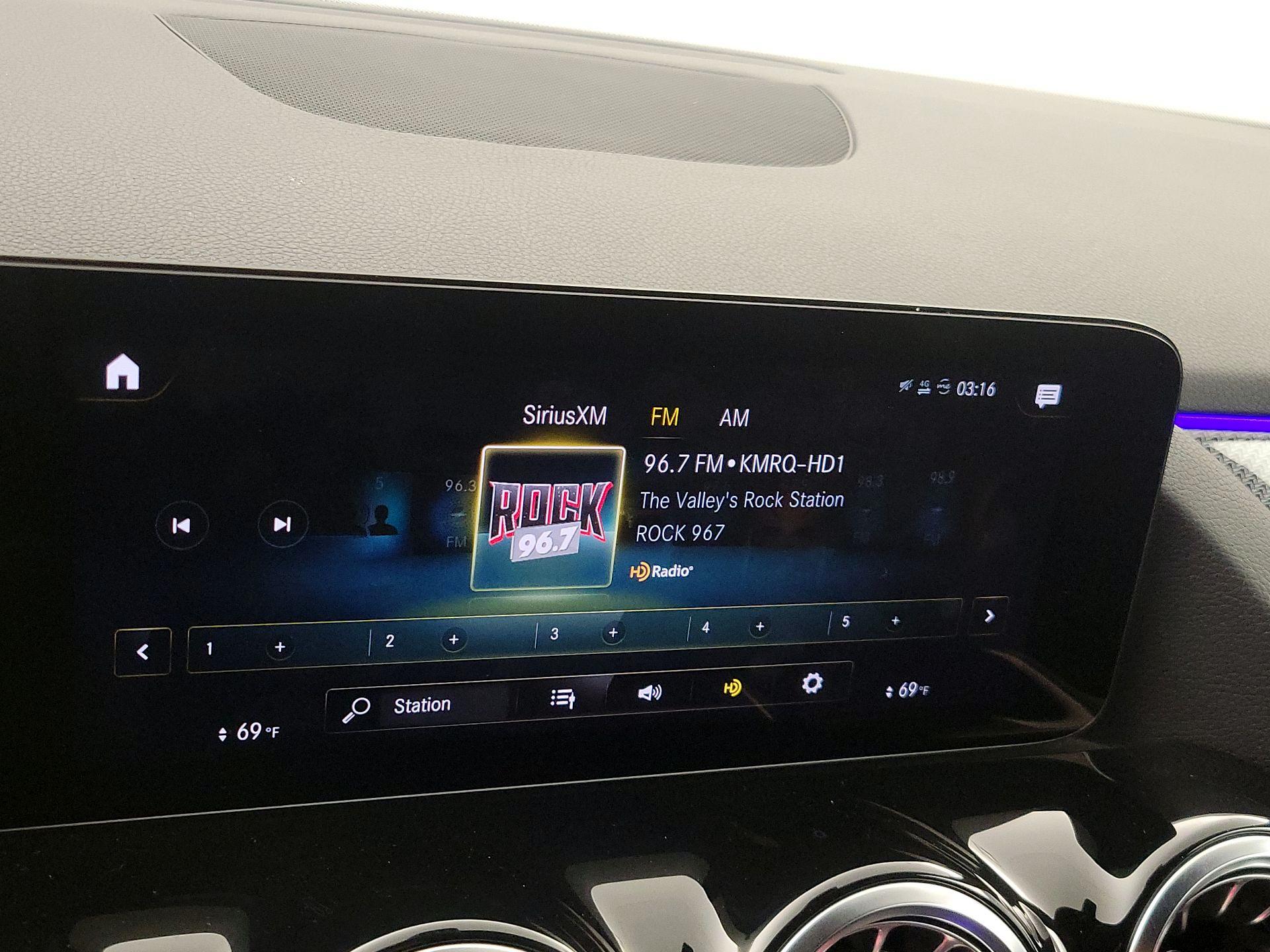 Thumbnail: 2023 Mercedes-Benz GLA - 15