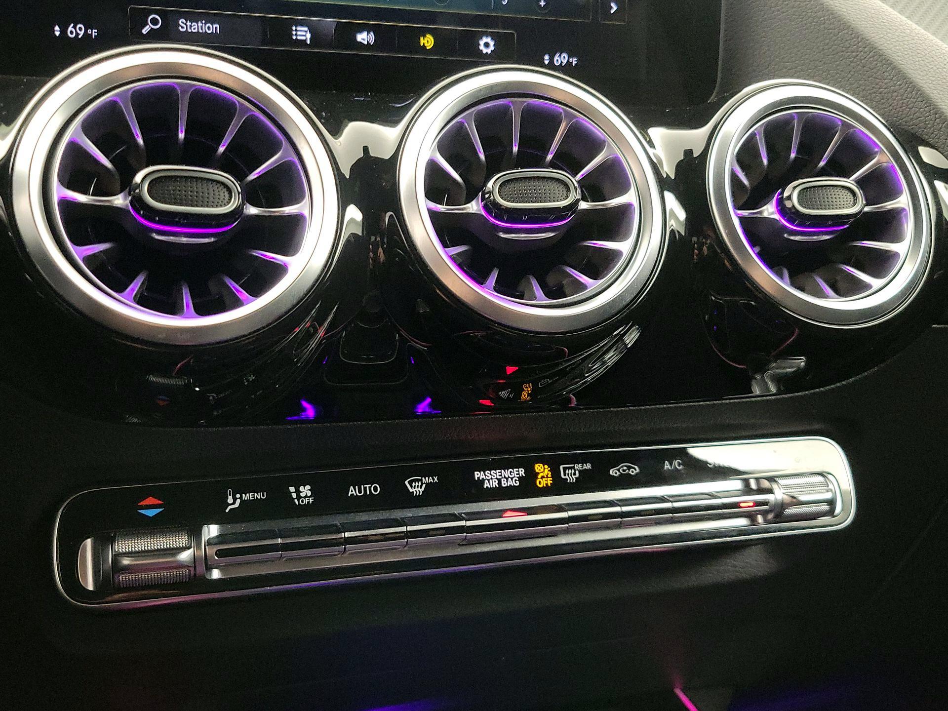 Thumbnail: 2023 Mercedes-Benz GLA - 16