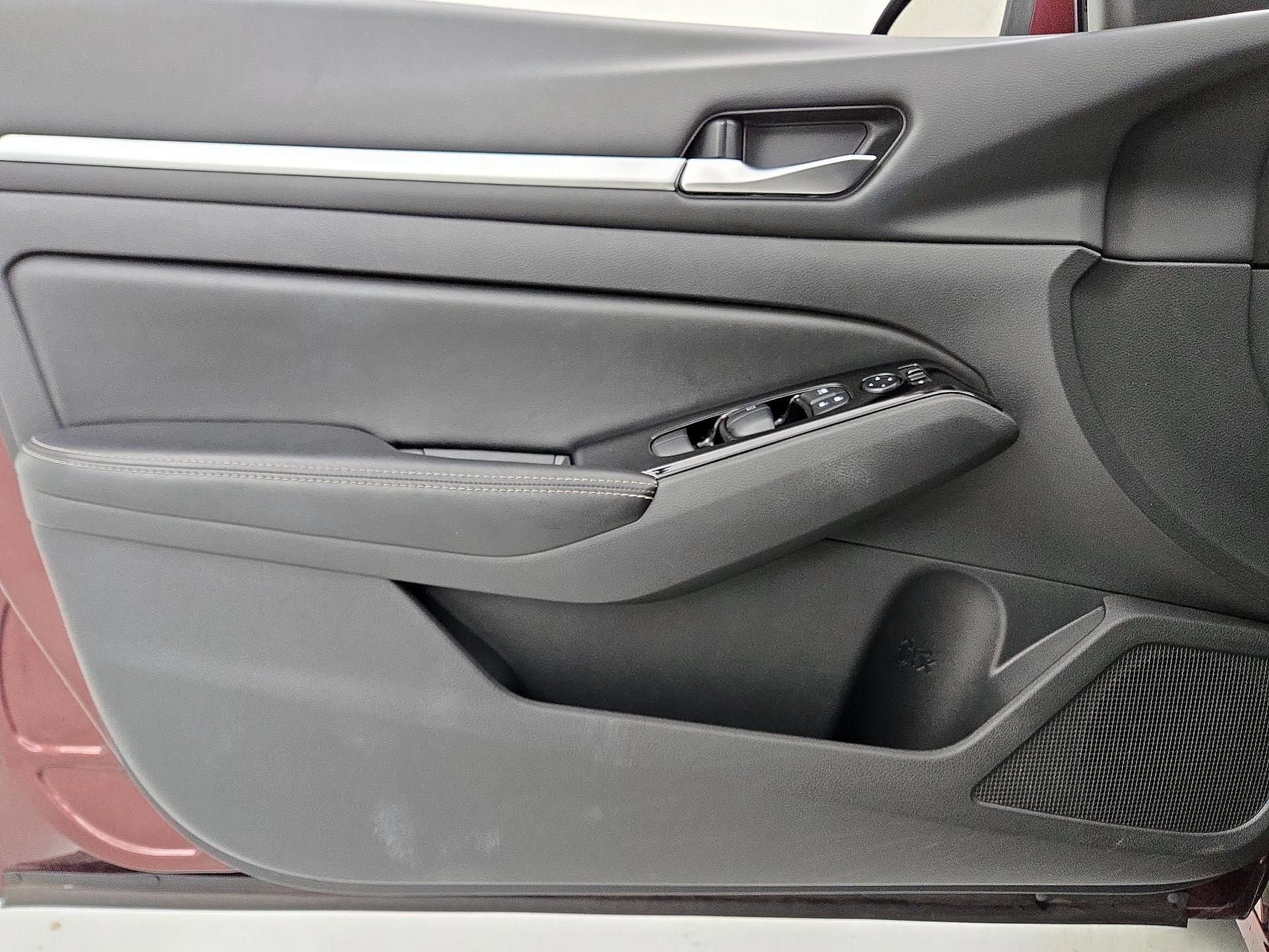 Thumbnail: 2023 Nissan Altima - 12