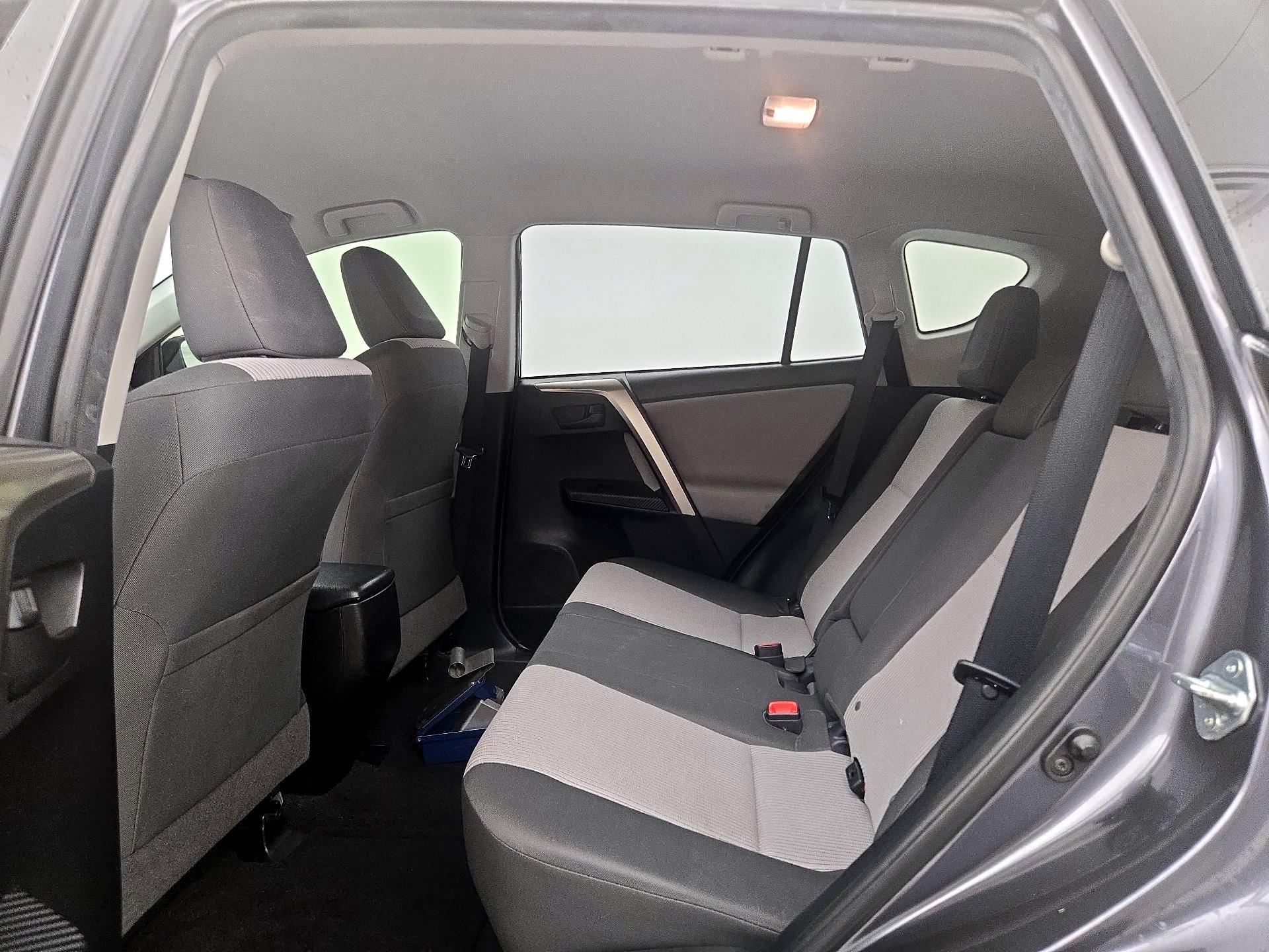 Thumbnail: 2015 Toyota RAV4 - 19