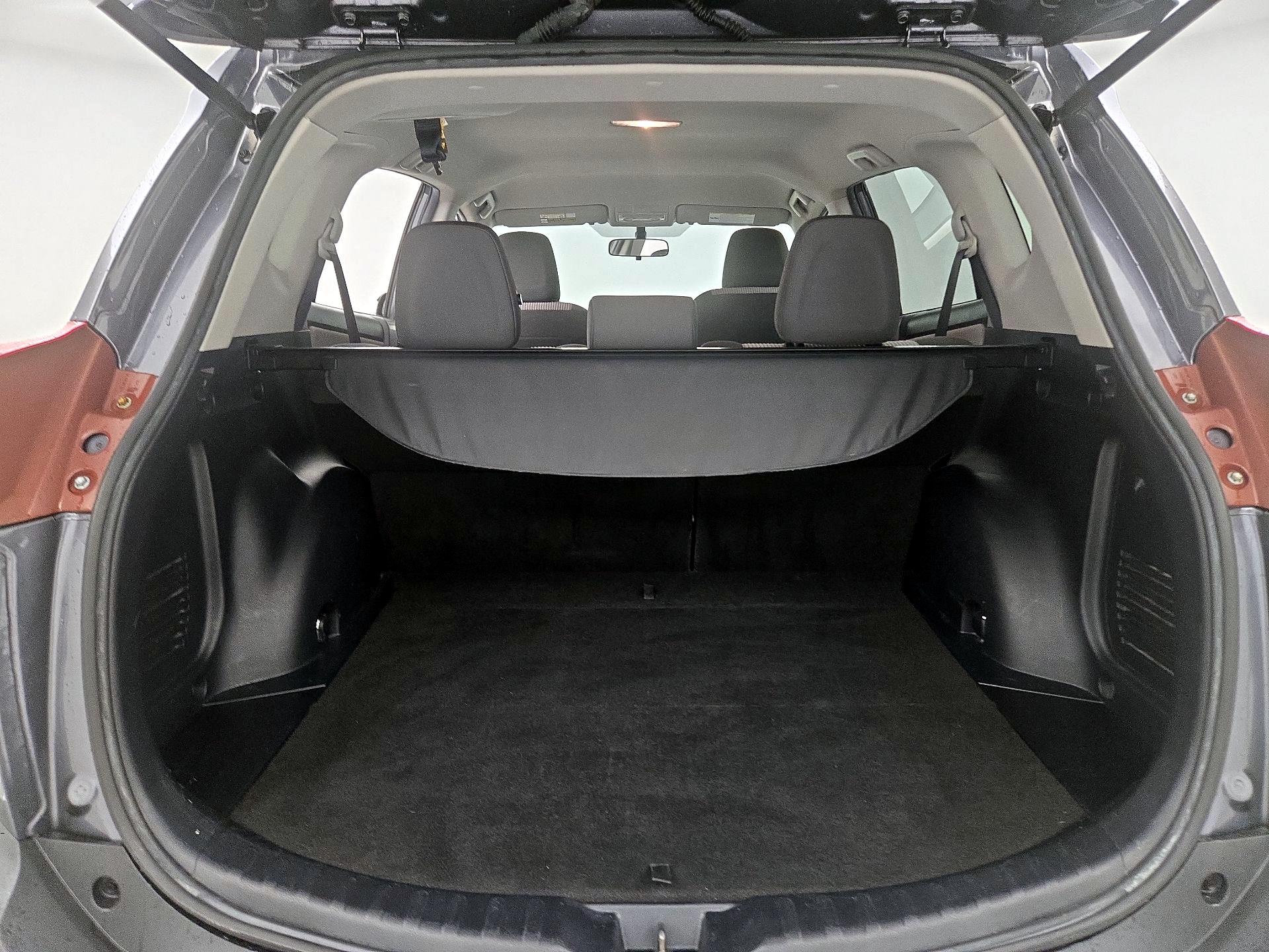 Thumbnail: 2015 Toyota RAV4 - 20