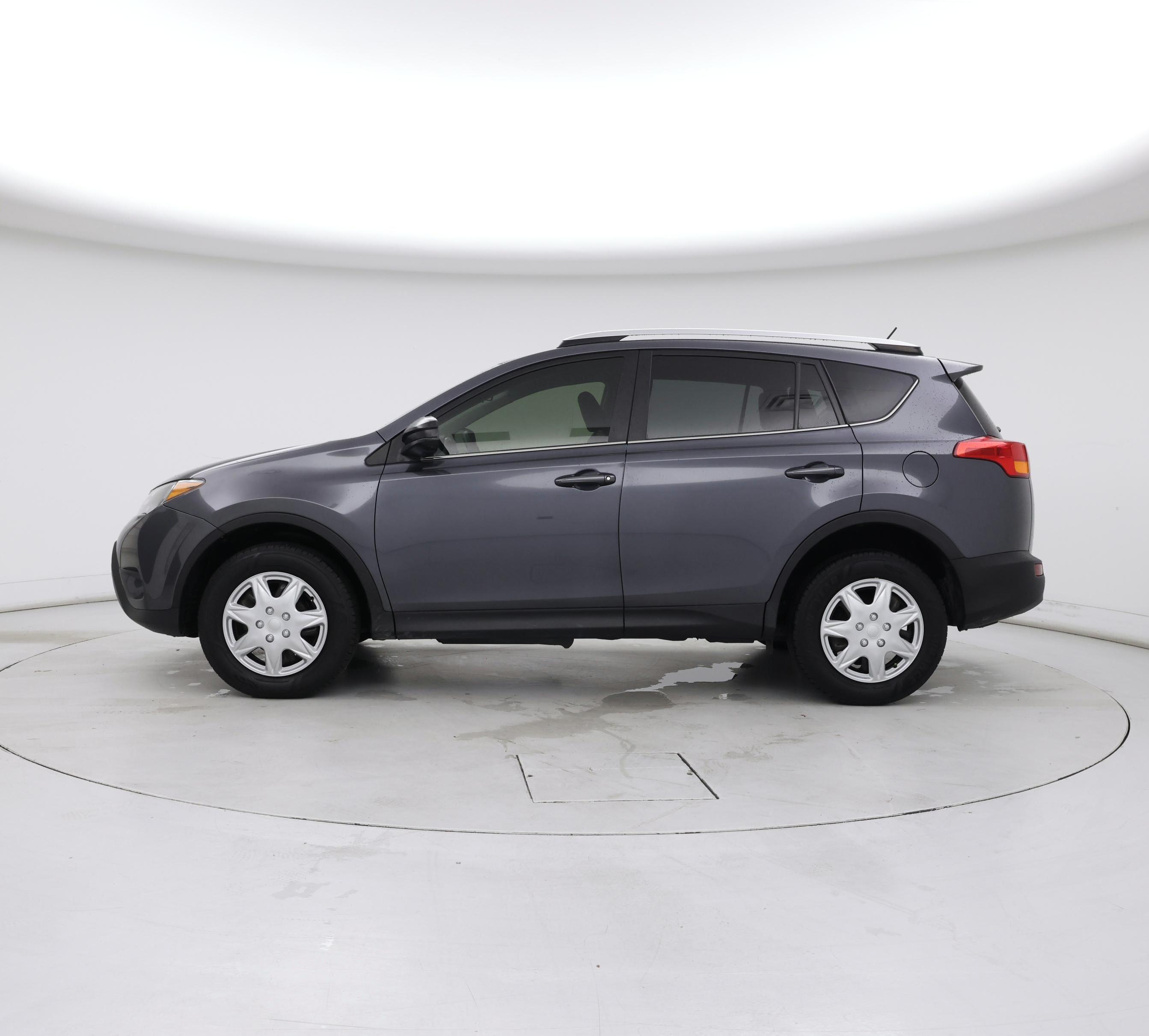 Thumbnail: 2015 Toyota RAV4 - 3