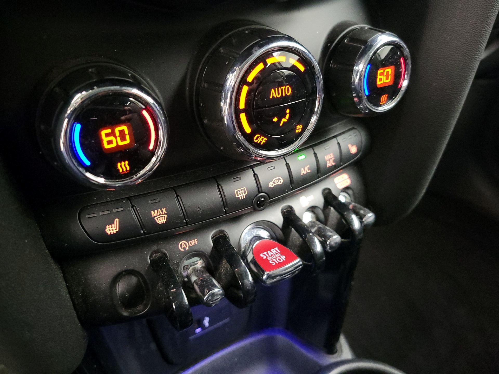 Thumbnail: 2023 MINI Cooper Hardtop - 17