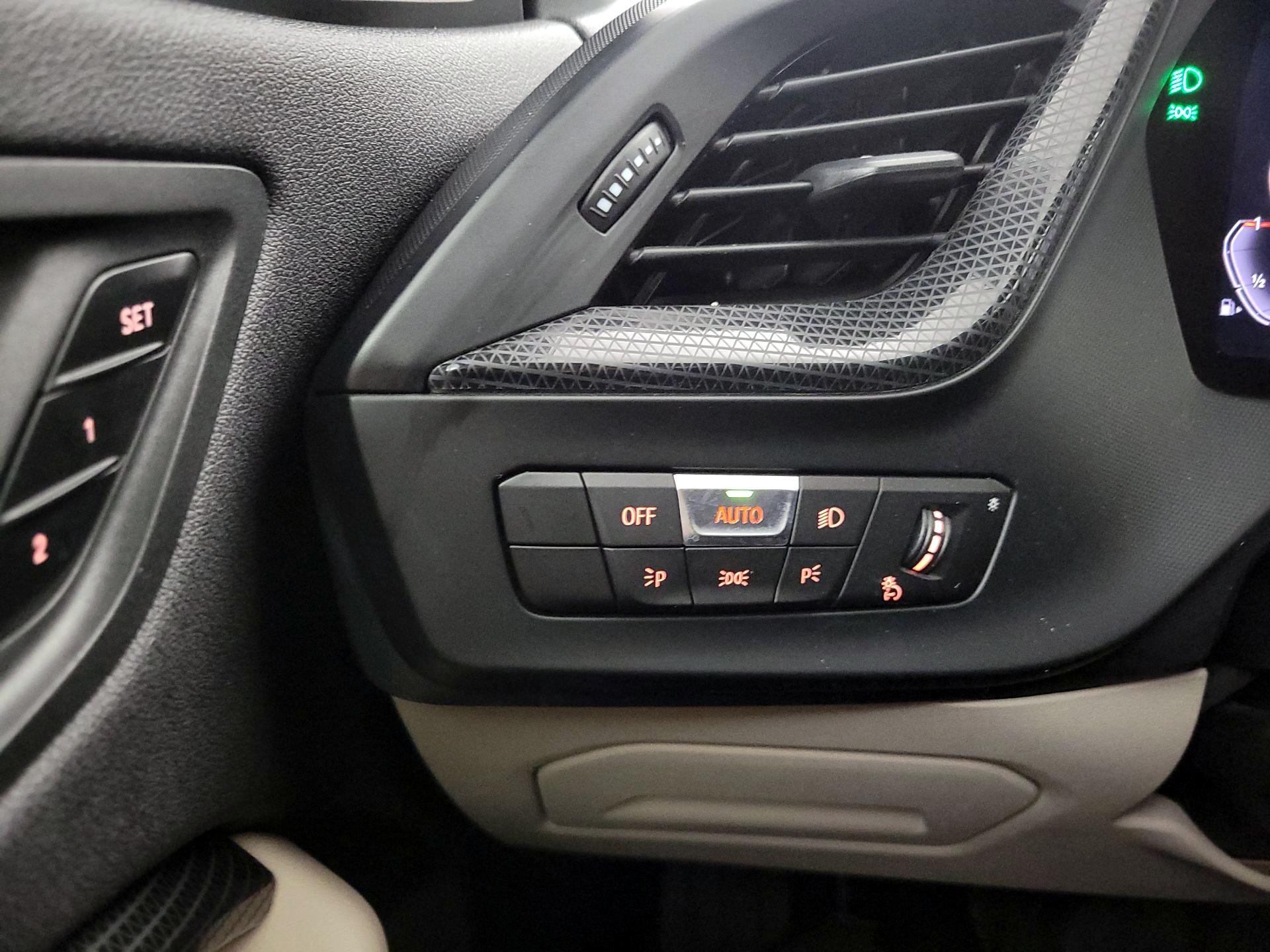 Thumbnail: 2022 BMW 2 Series - 13