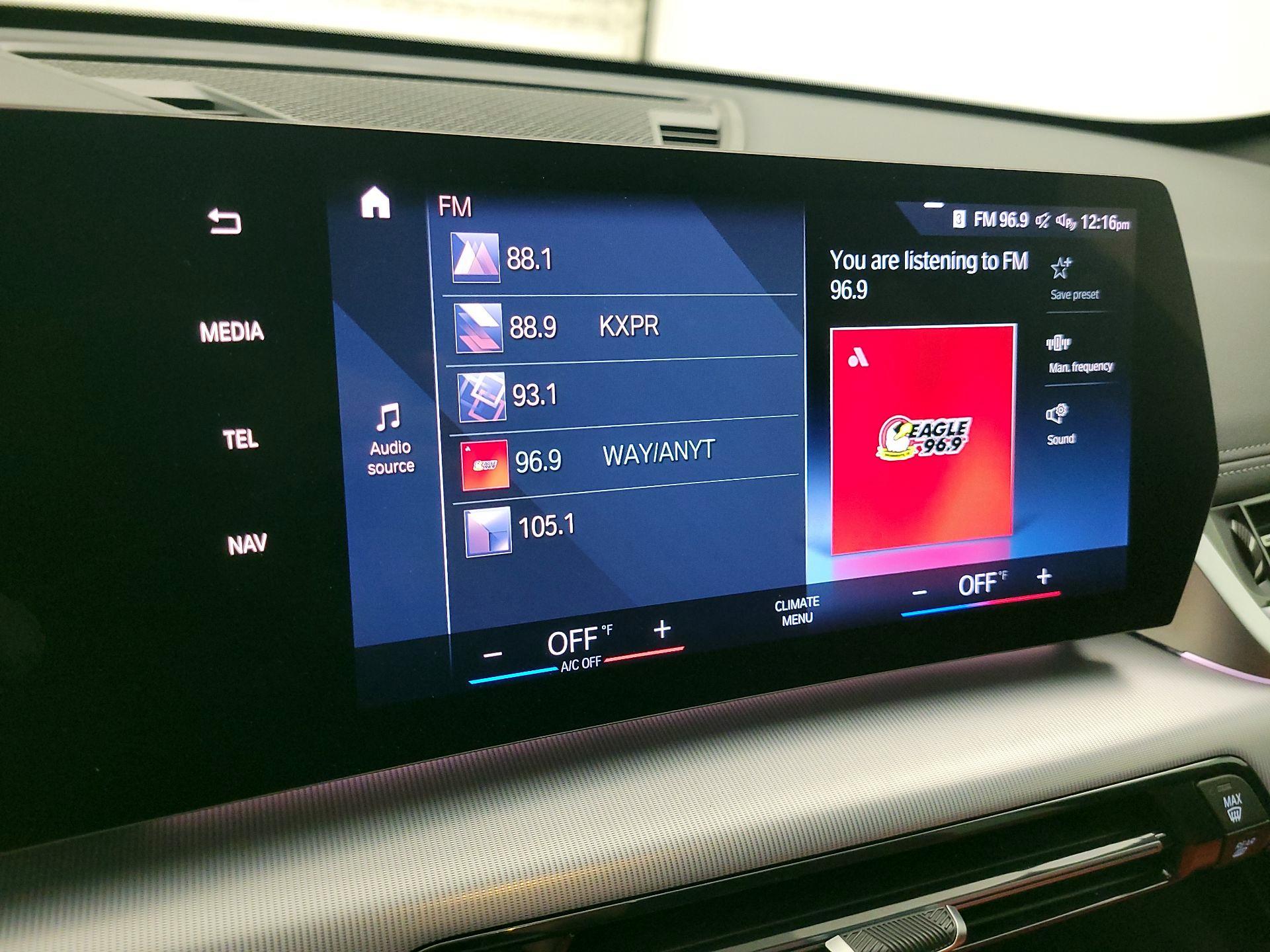 Thumbnail: 2023 BMW X1 - 16