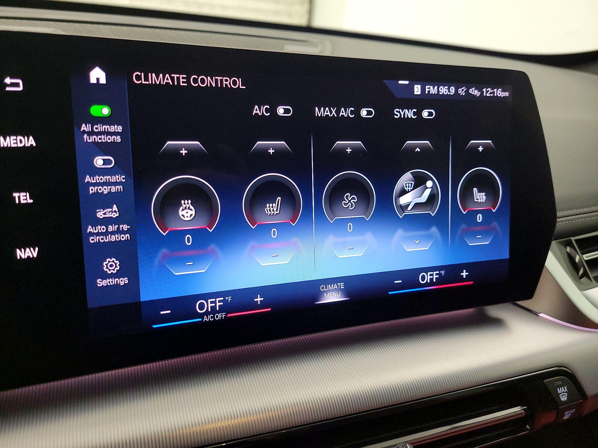 Thumbnail: 2023 BMW X1 - 17