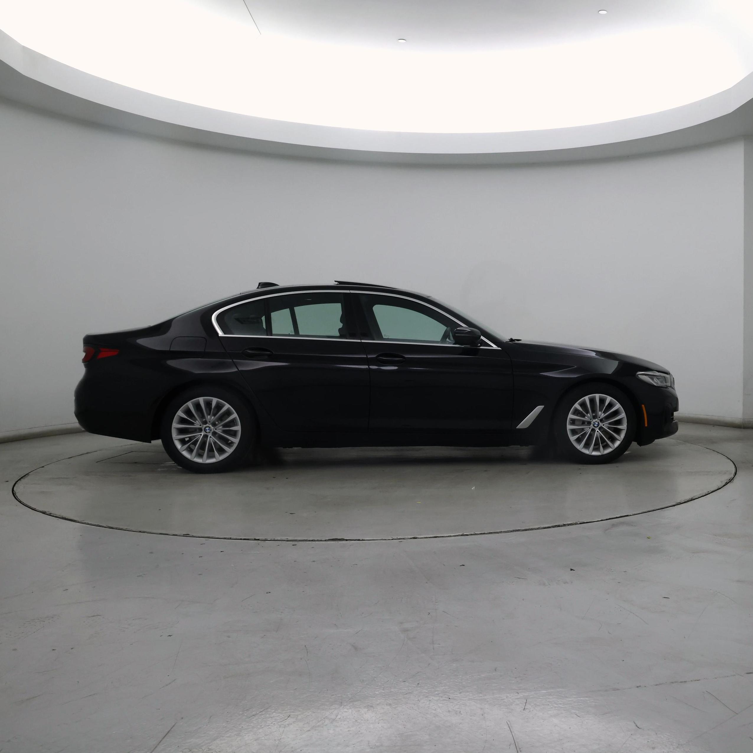 Thumbnail: 2022 BMW 5 Series - 7