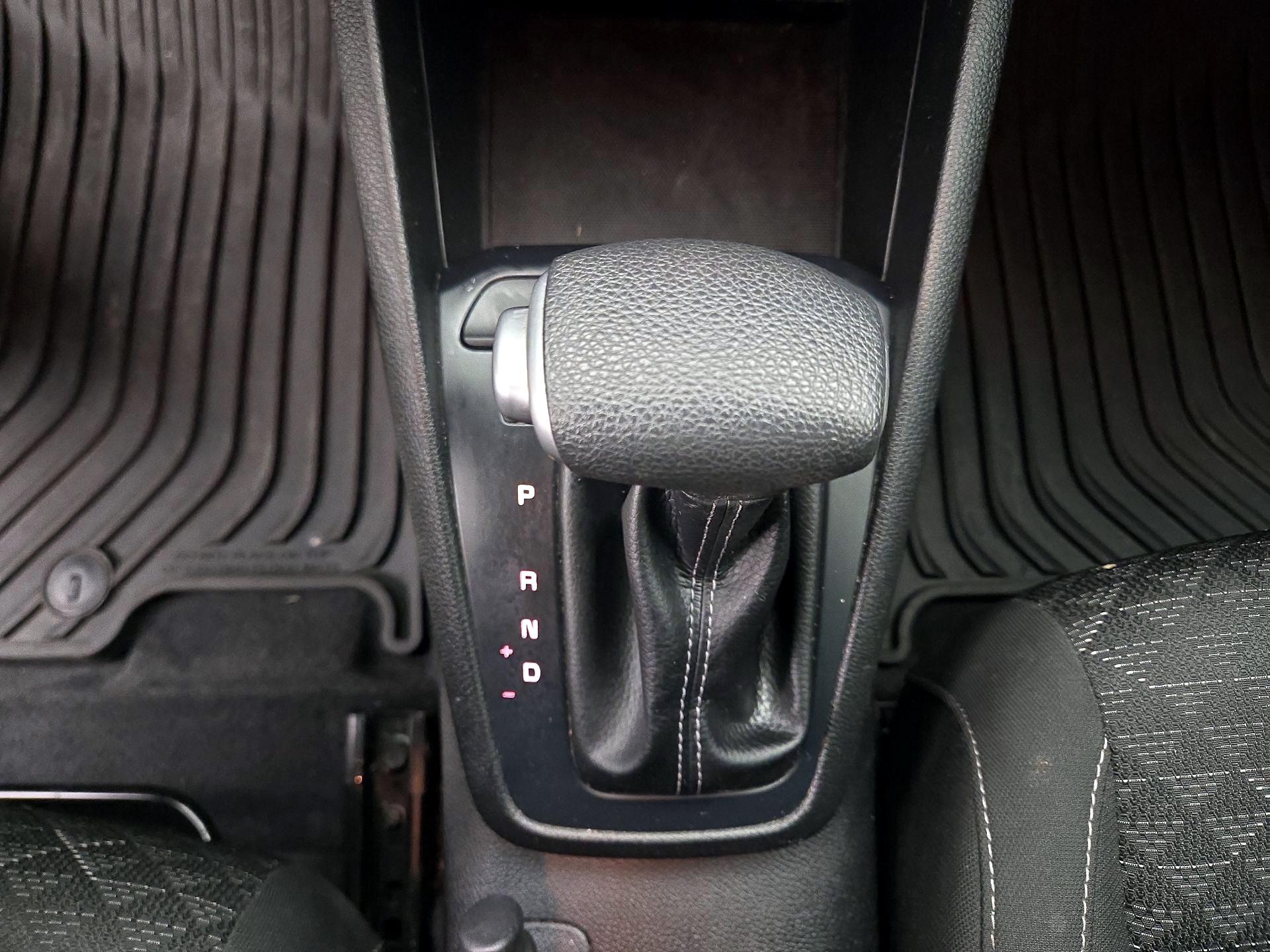 Thumbnail: 2023 Kia Rio - 17