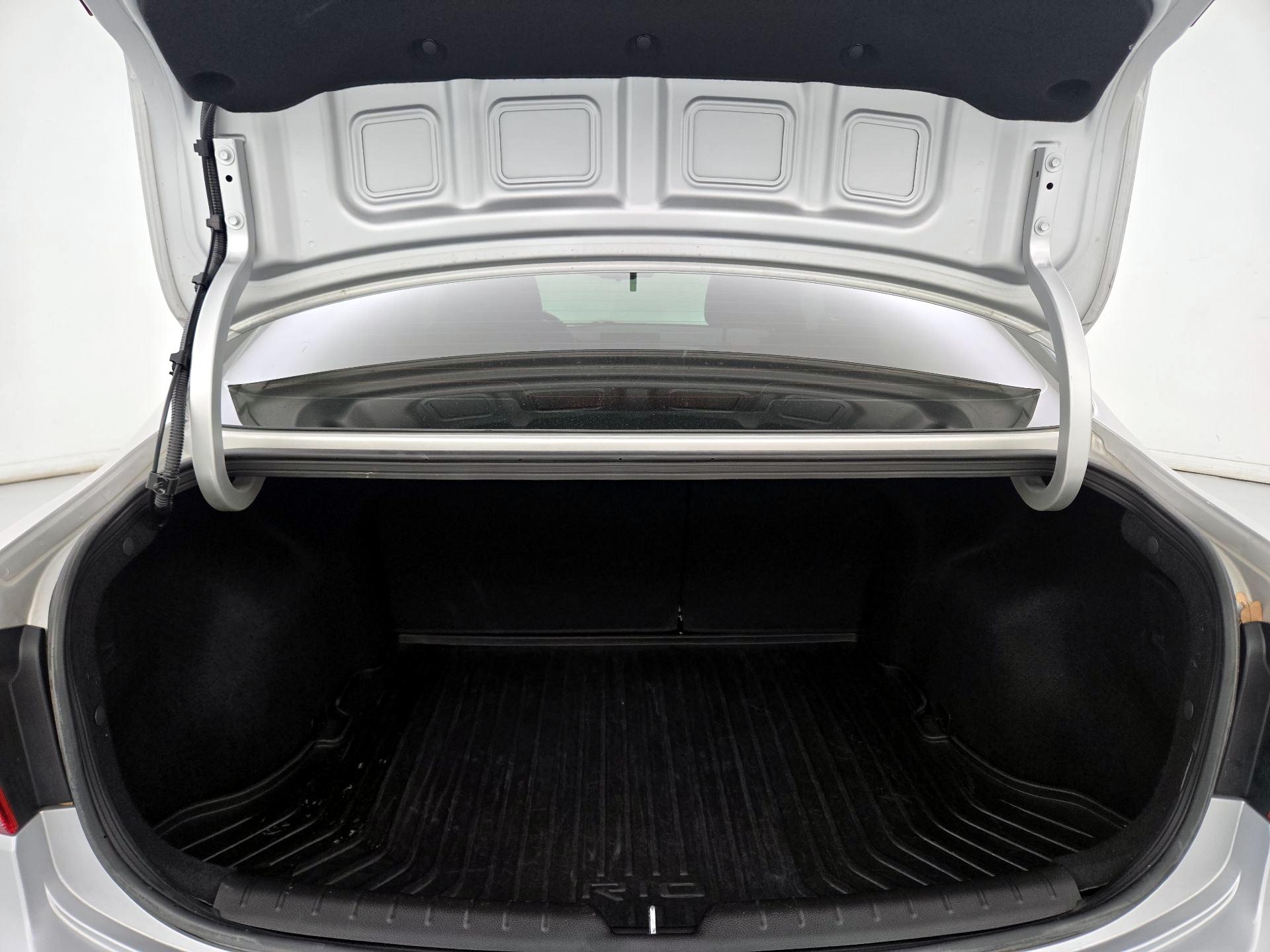 Thumbnail: 2023 Kia Rio - 20