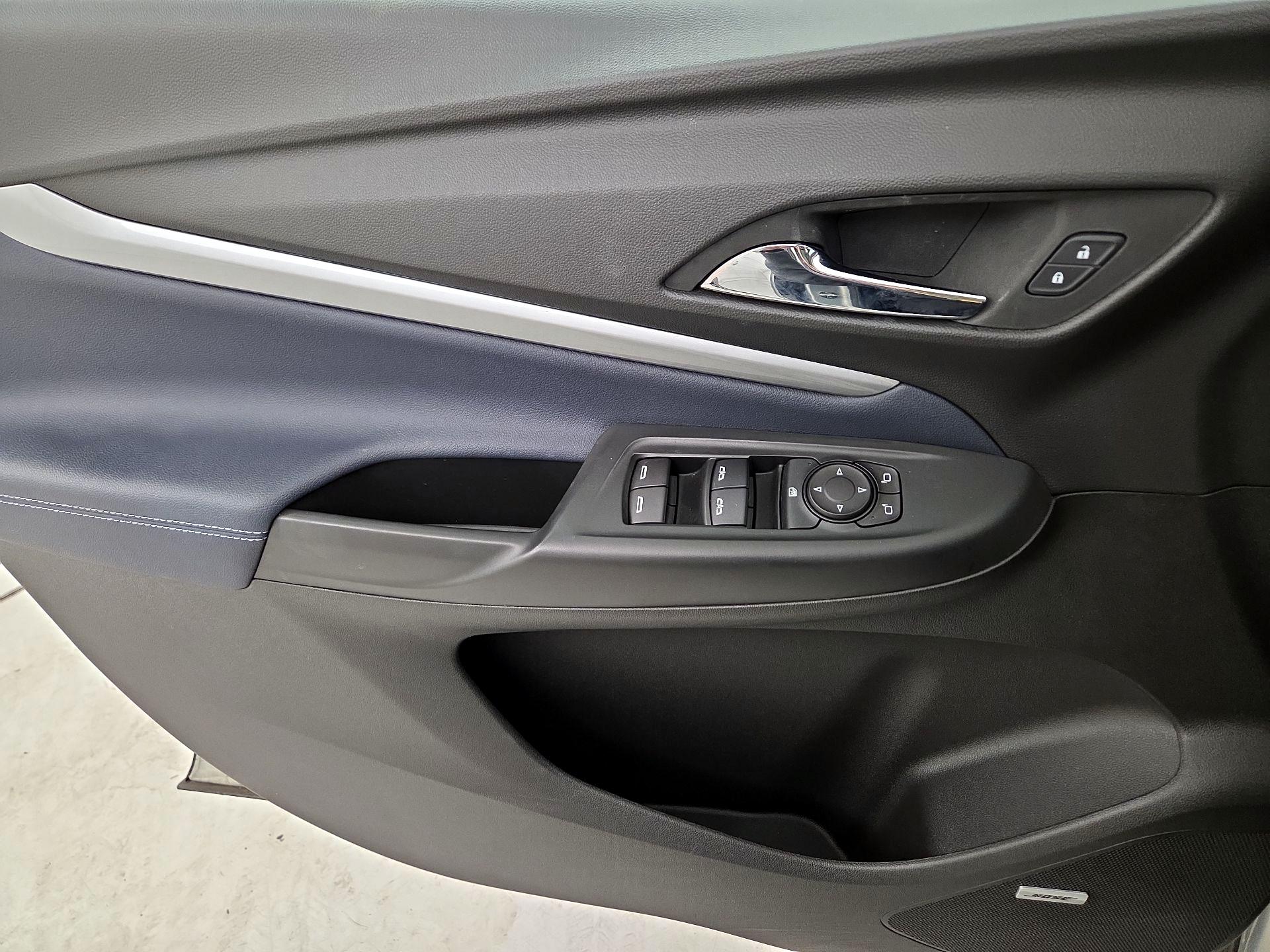 Thumbnail: 2023 Chevrolet Bolt EUV - 12