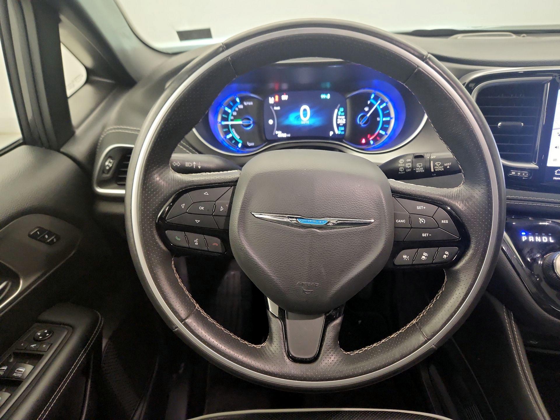 Thumbnail: 2021 Chrysler Pacifica - 10