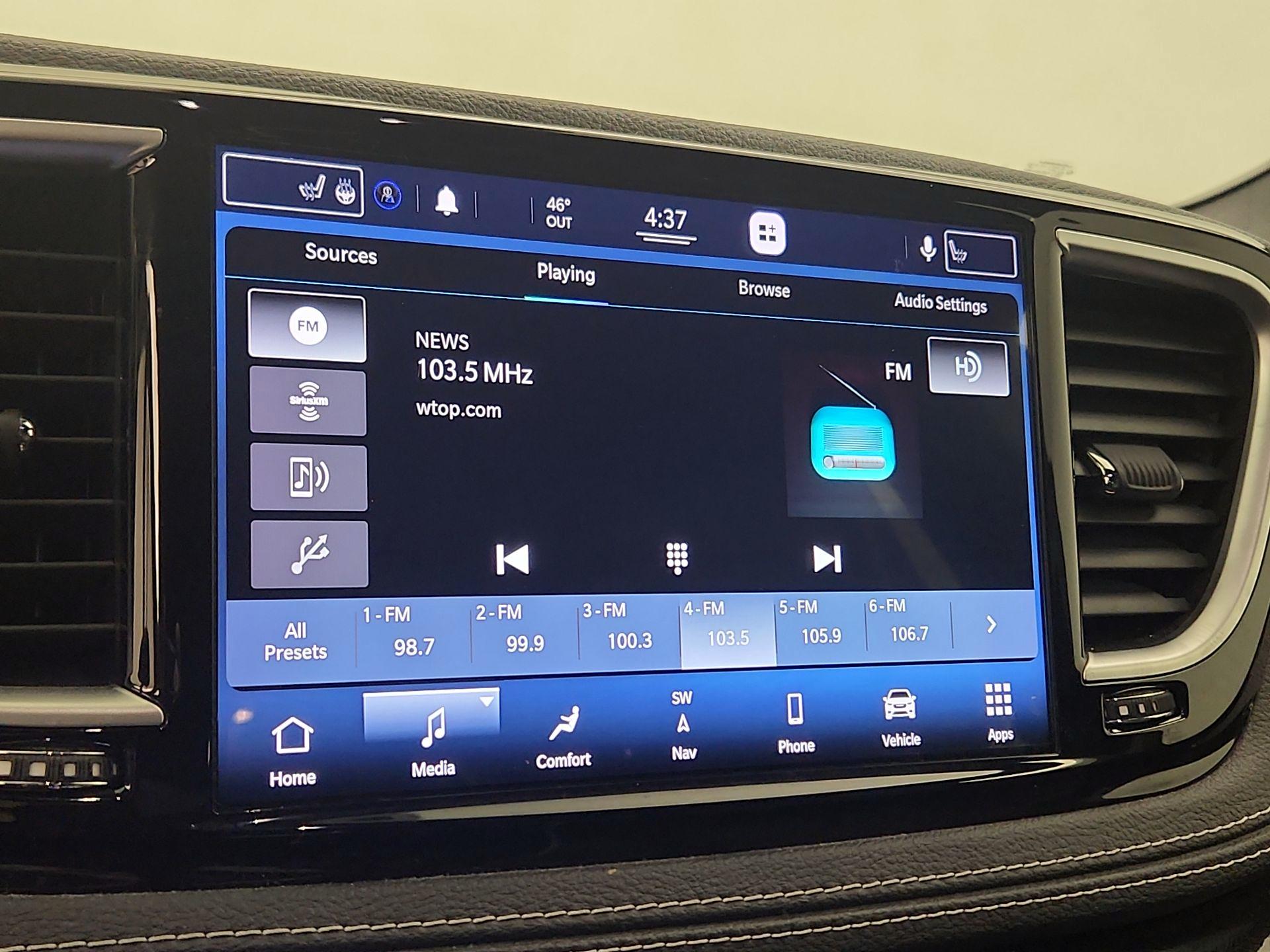 Thumbnail: 2021 Chrysler Pacifica - 16