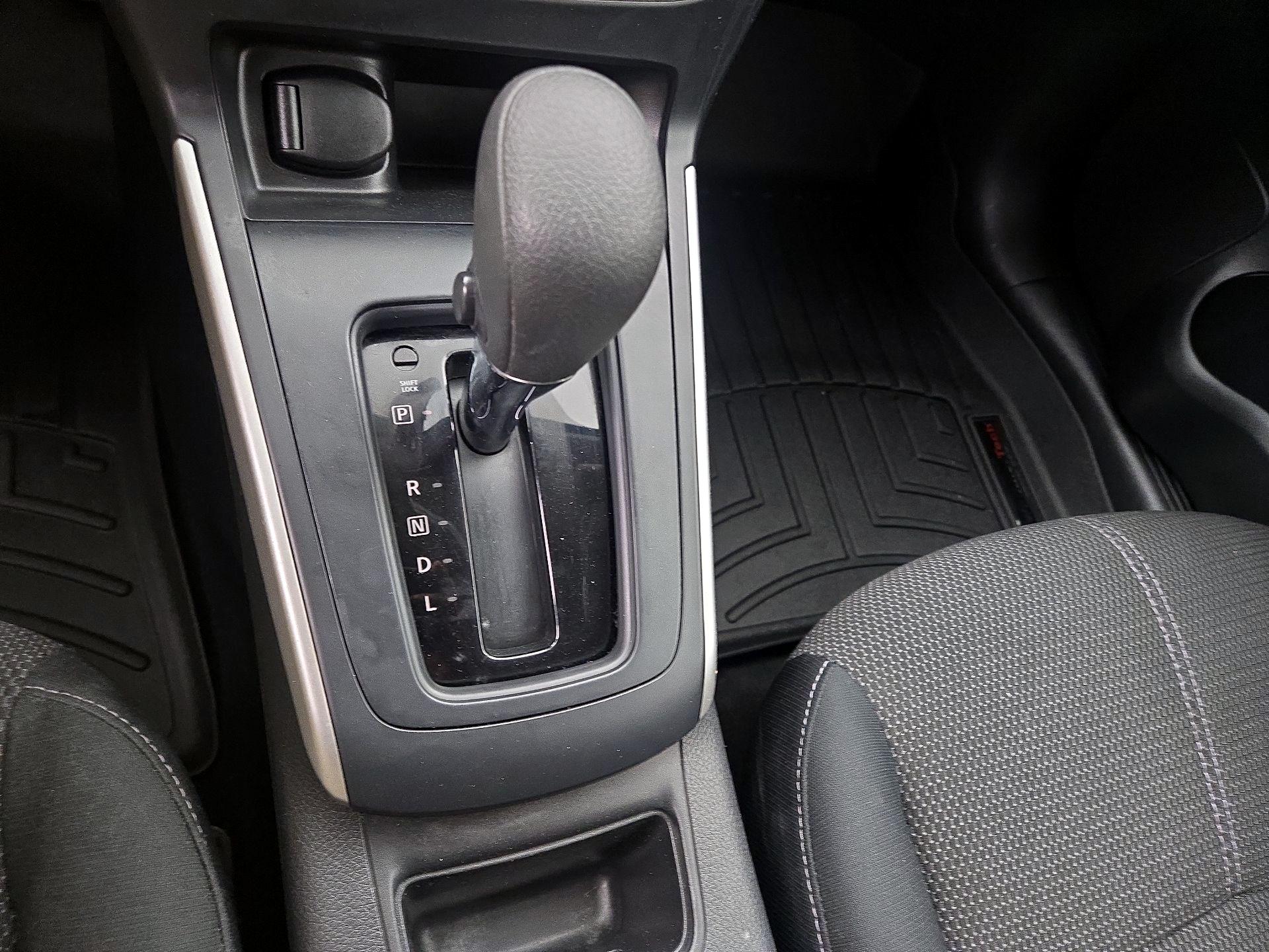 Thumbnail: 2018 Nissan Sentra - 17