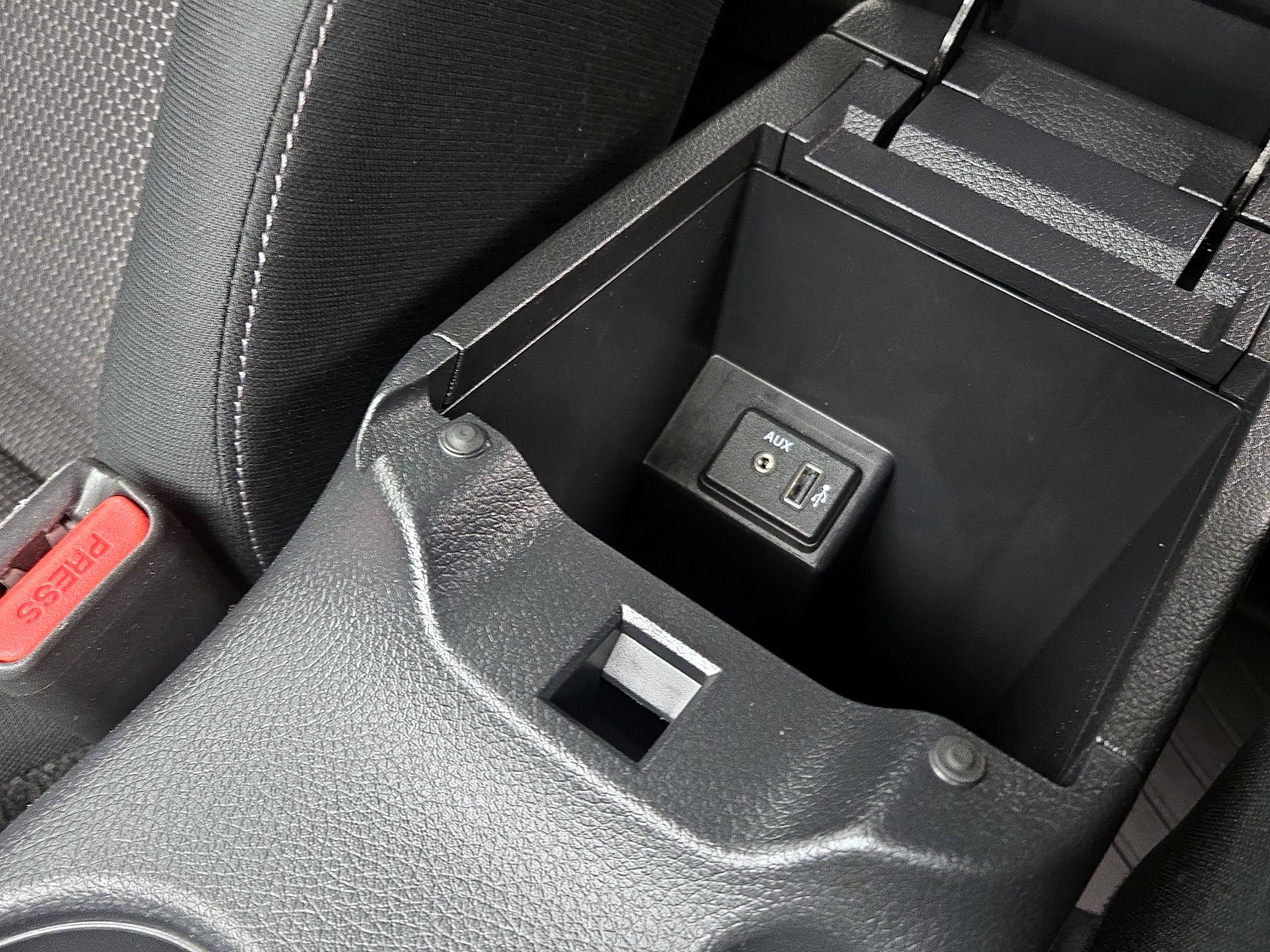 Thumbnail: 2018 Nissan Sentra - 18