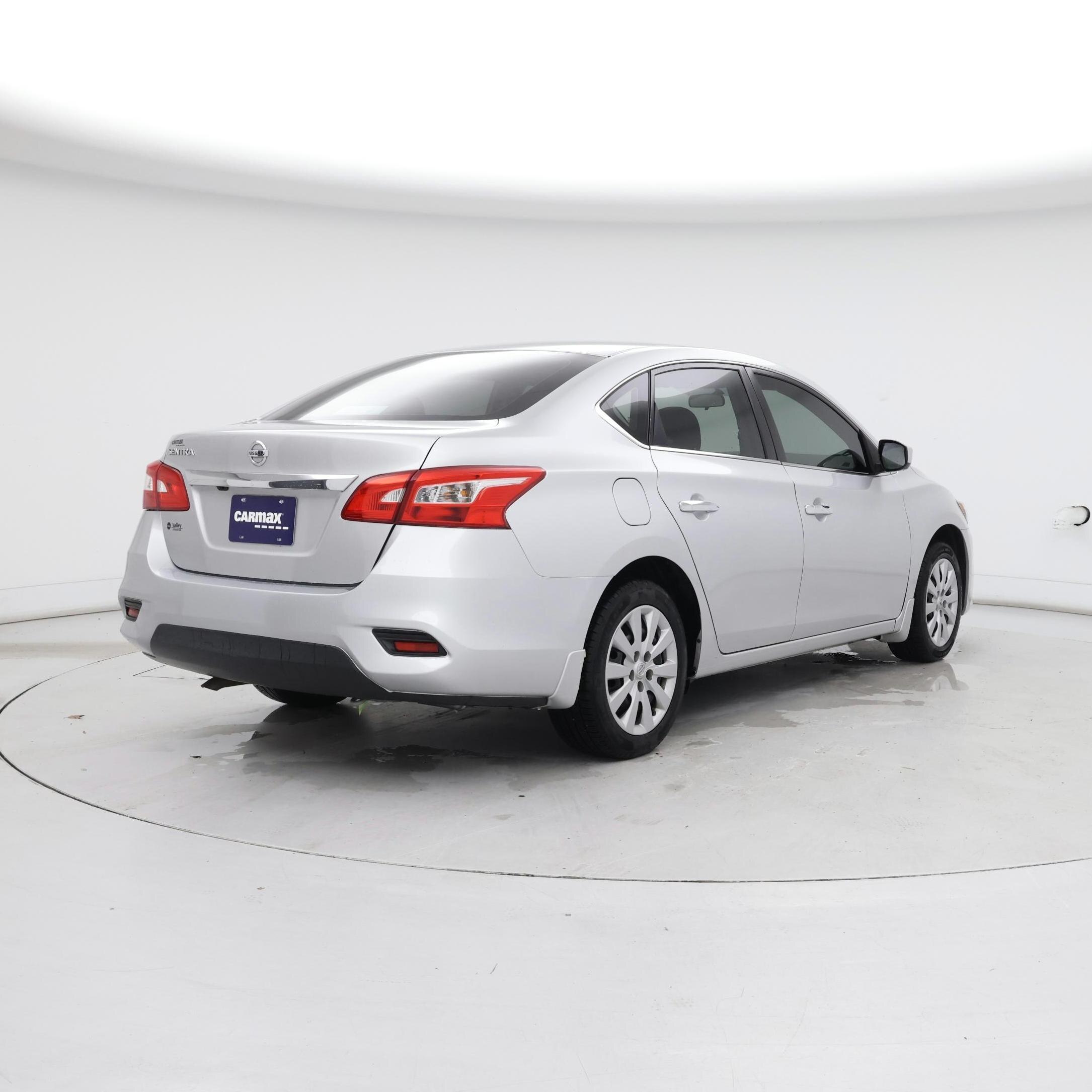 Thumbnail: 2018 Nissan Sentra - 8