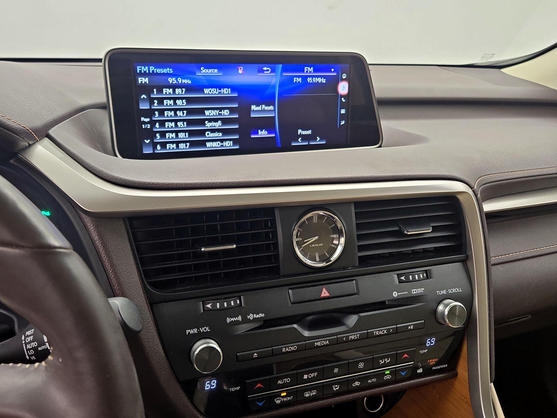 Thumbnail: 2016 Lexus RX - 16