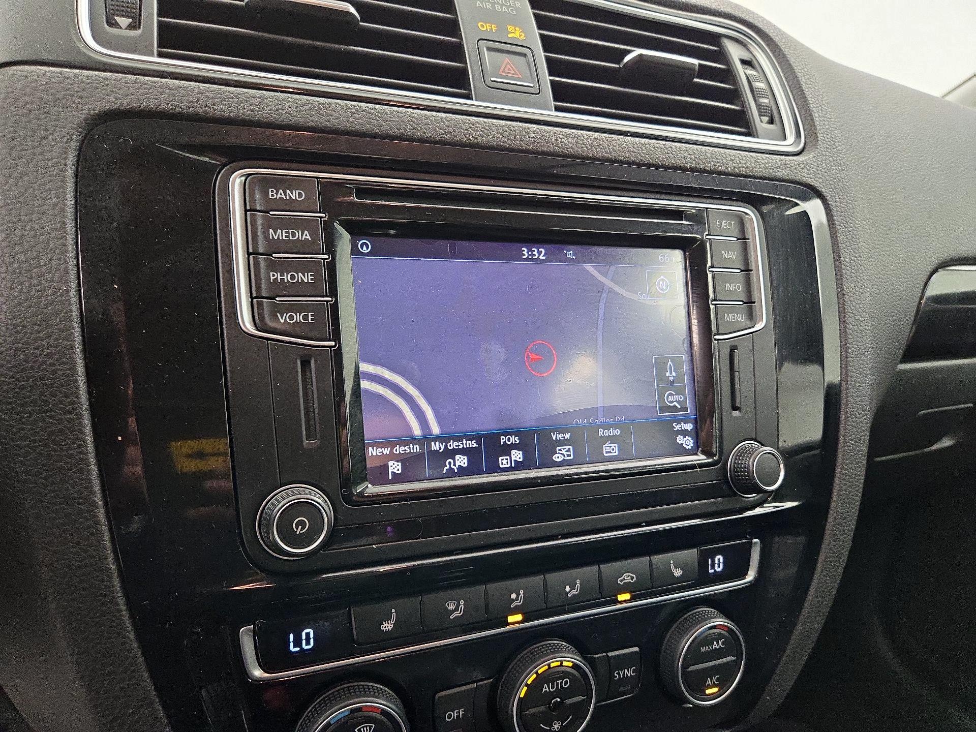 Thumbnail: 2017 Volkswagen Jetta - 14