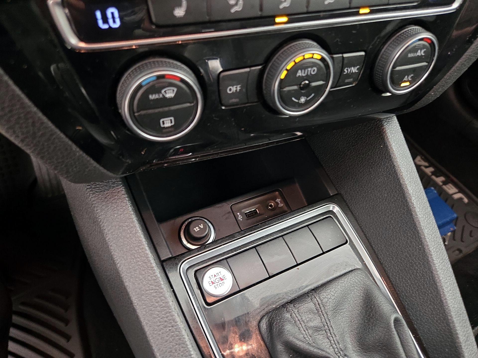 Thumbnail: 2017 Volkswagen Jetta - 19