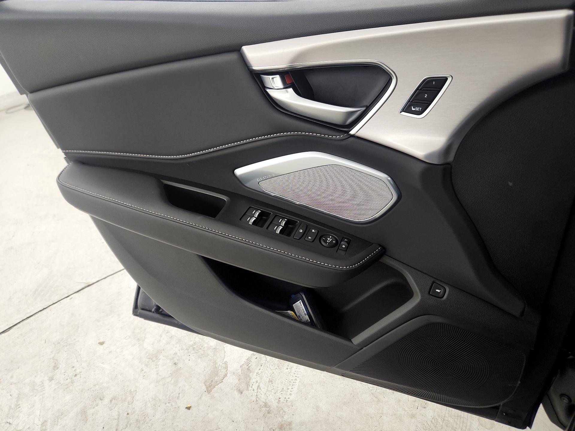 Thumbnail: 2025 Acura RDX - 12