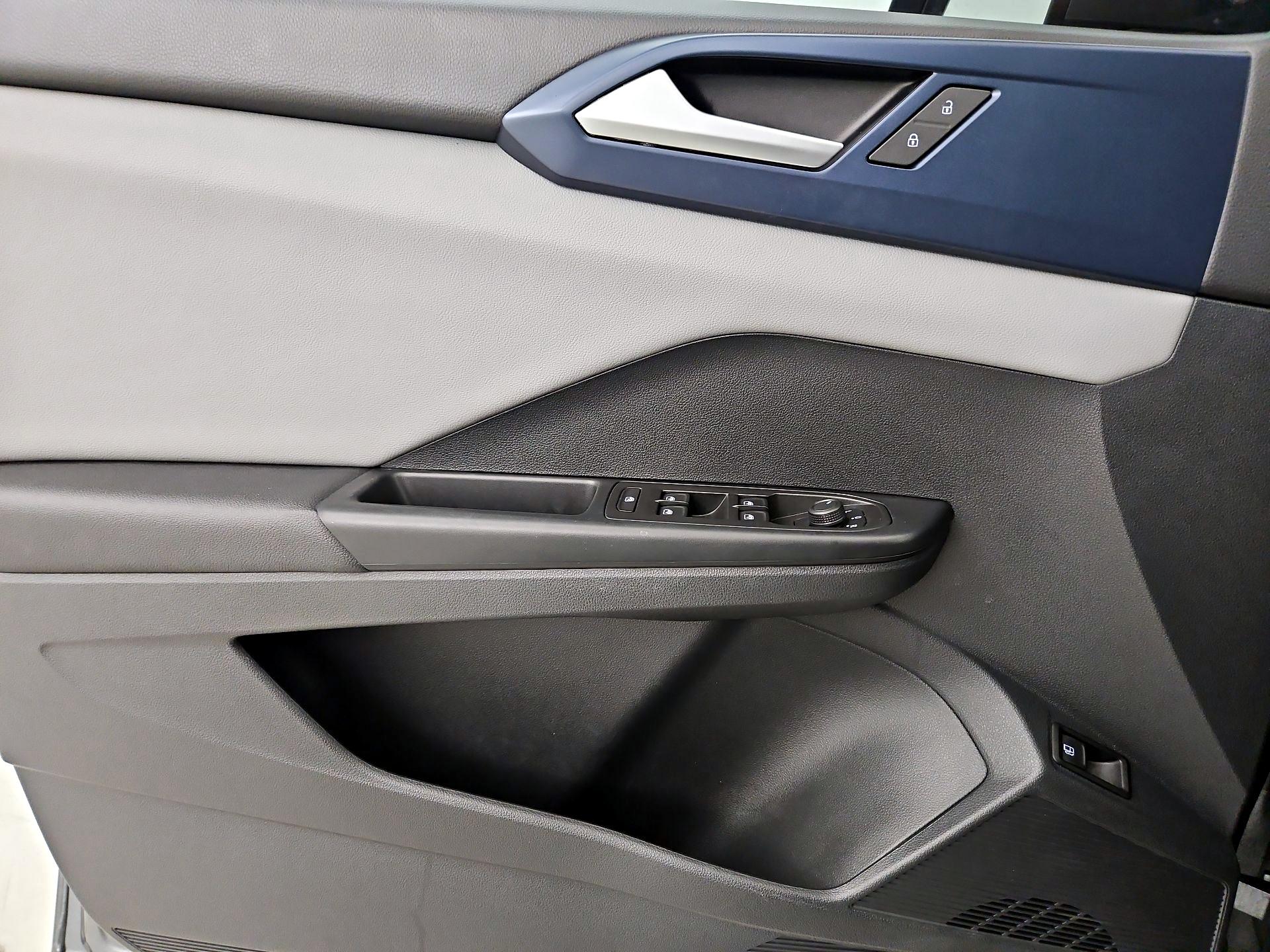 Thumbnail: 2023 Volkswagen Taos - 12