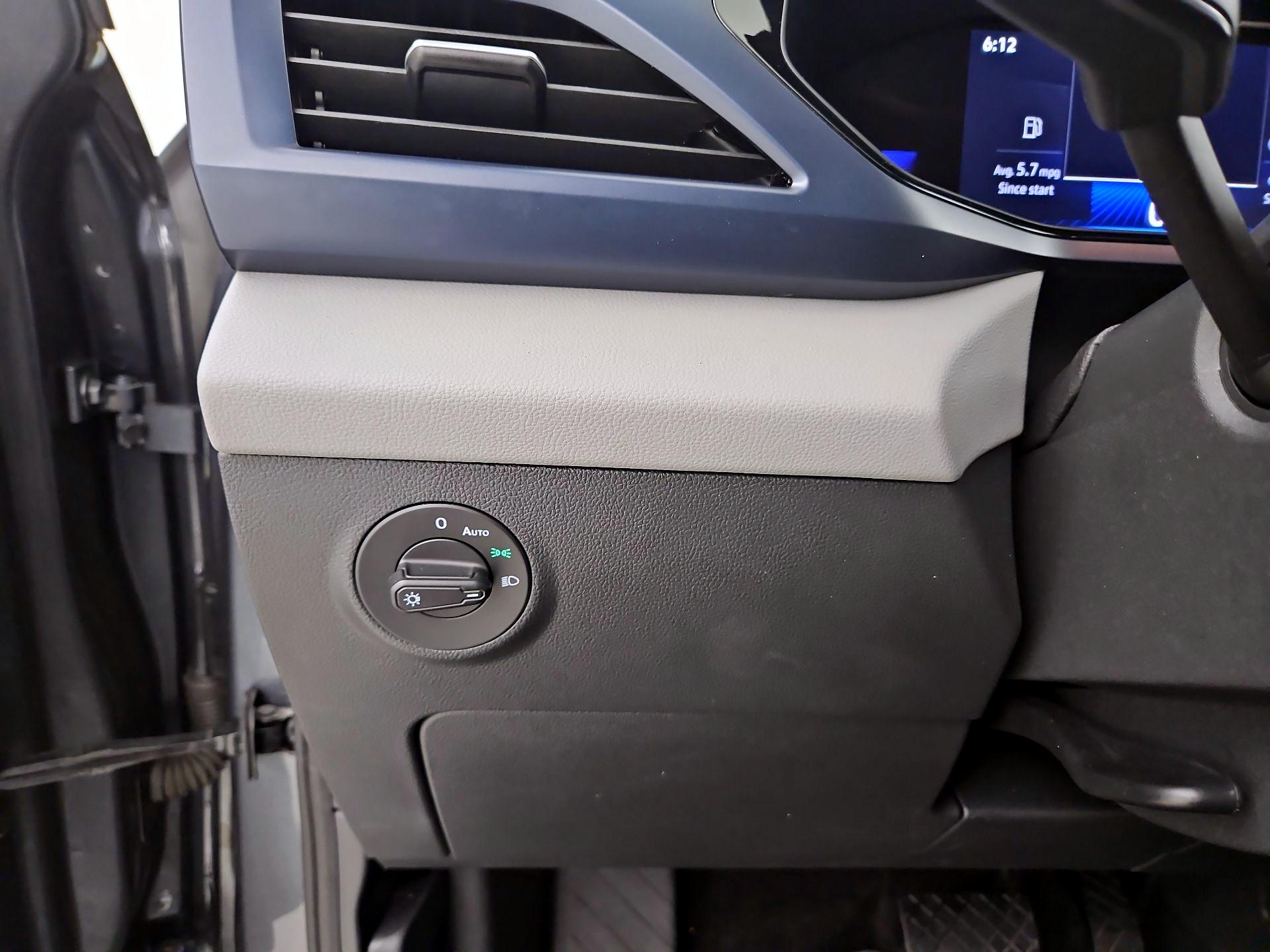 Thumbnail: 2023 Volkswagen Taos - 13