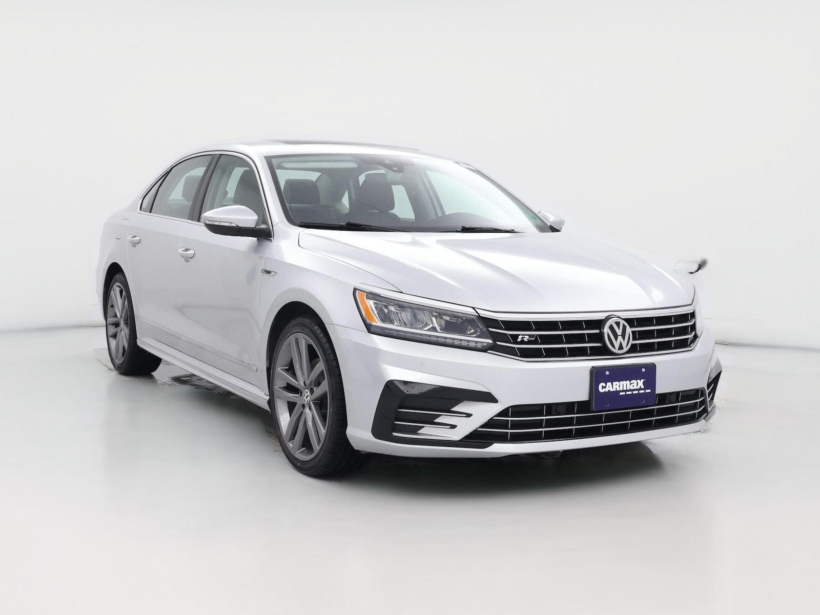 2019 Volkswagen Passat SE R-Line