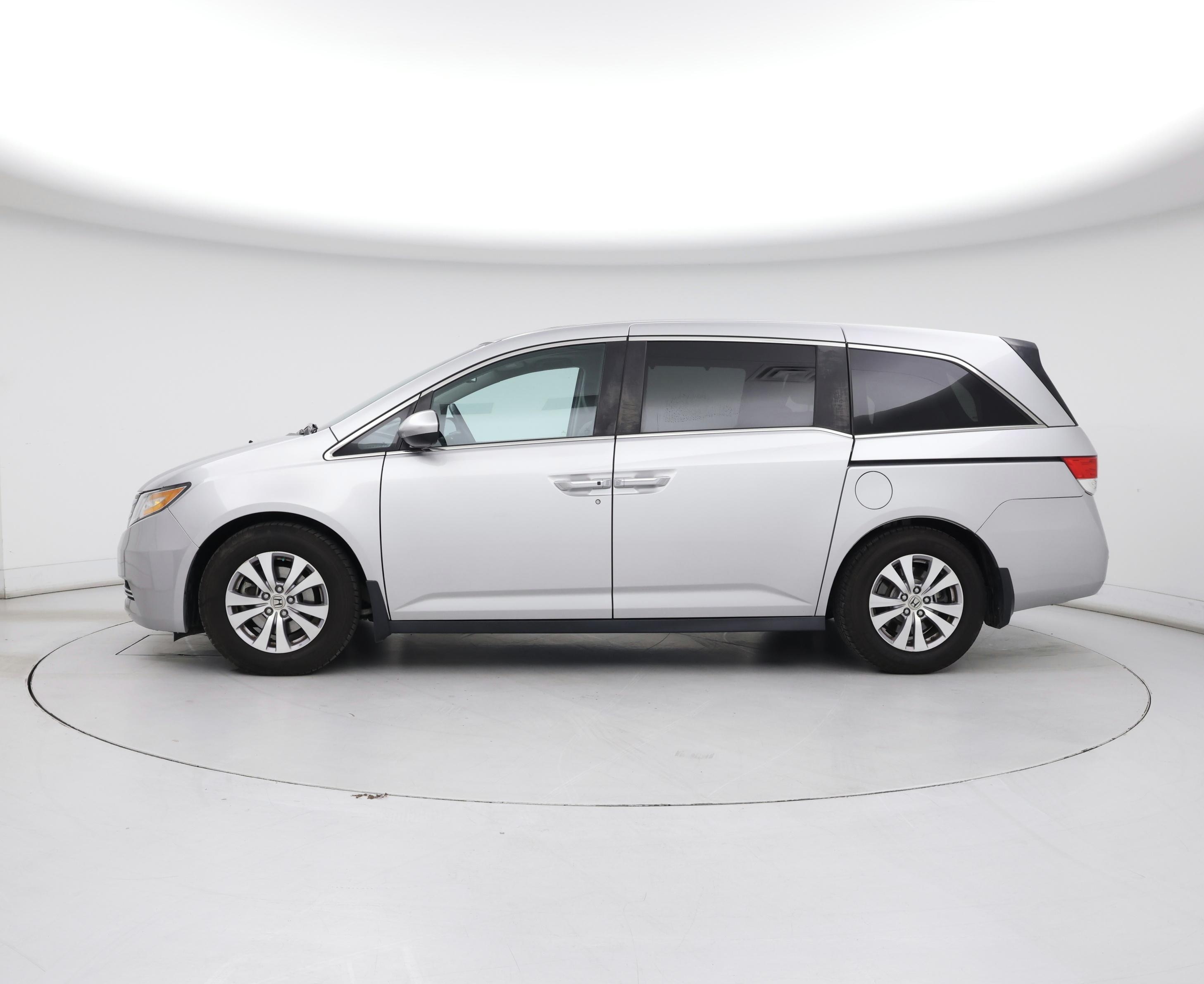 Thumbnail: 2015 Honda Odyssey - 3