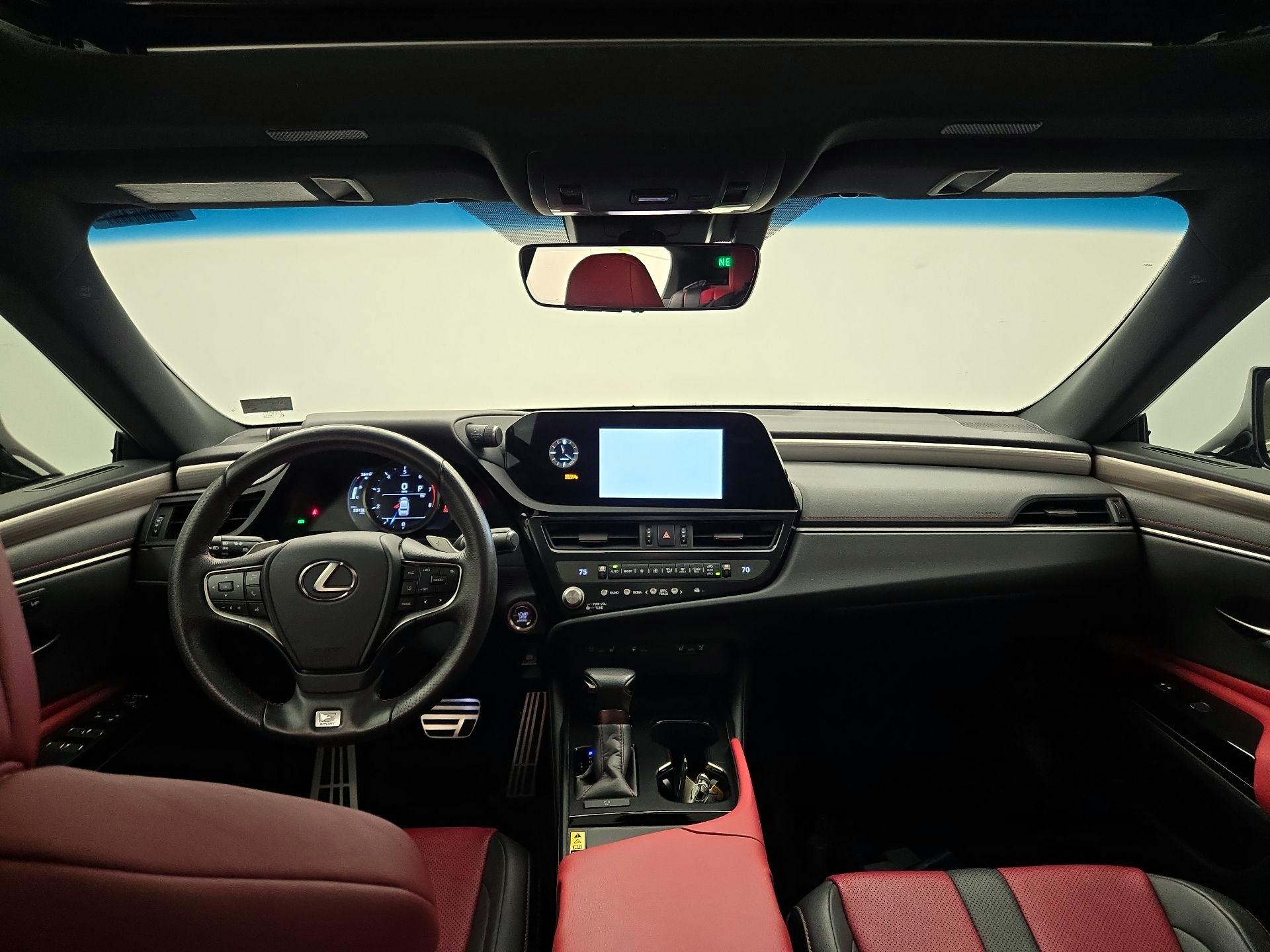 Thumbnail: 2024 Lexus ES - 9