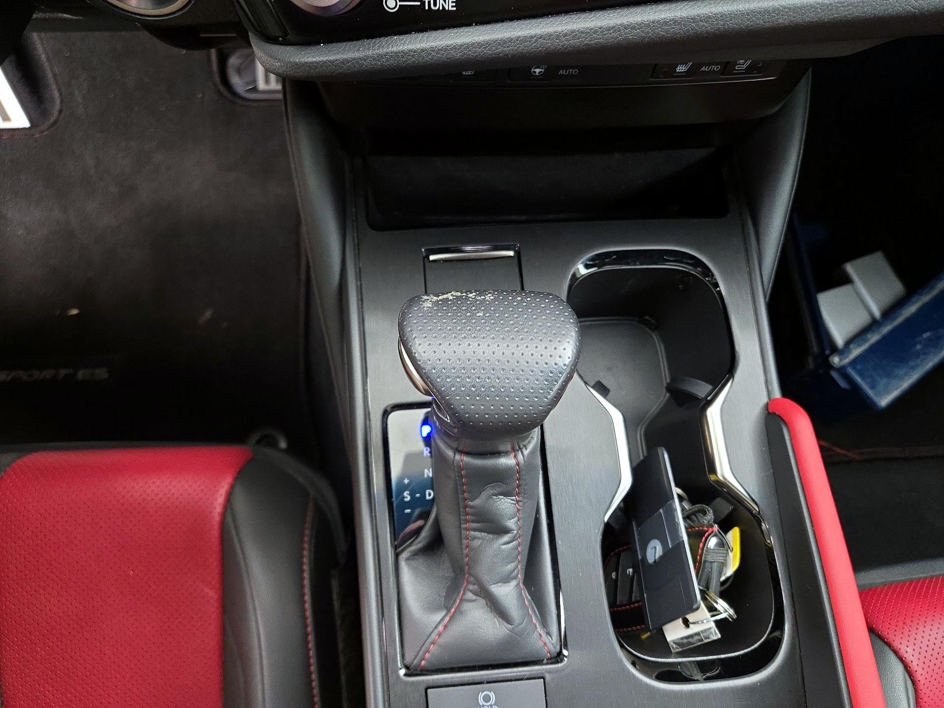 Thumbnail: 2024 Lexus ES - 17