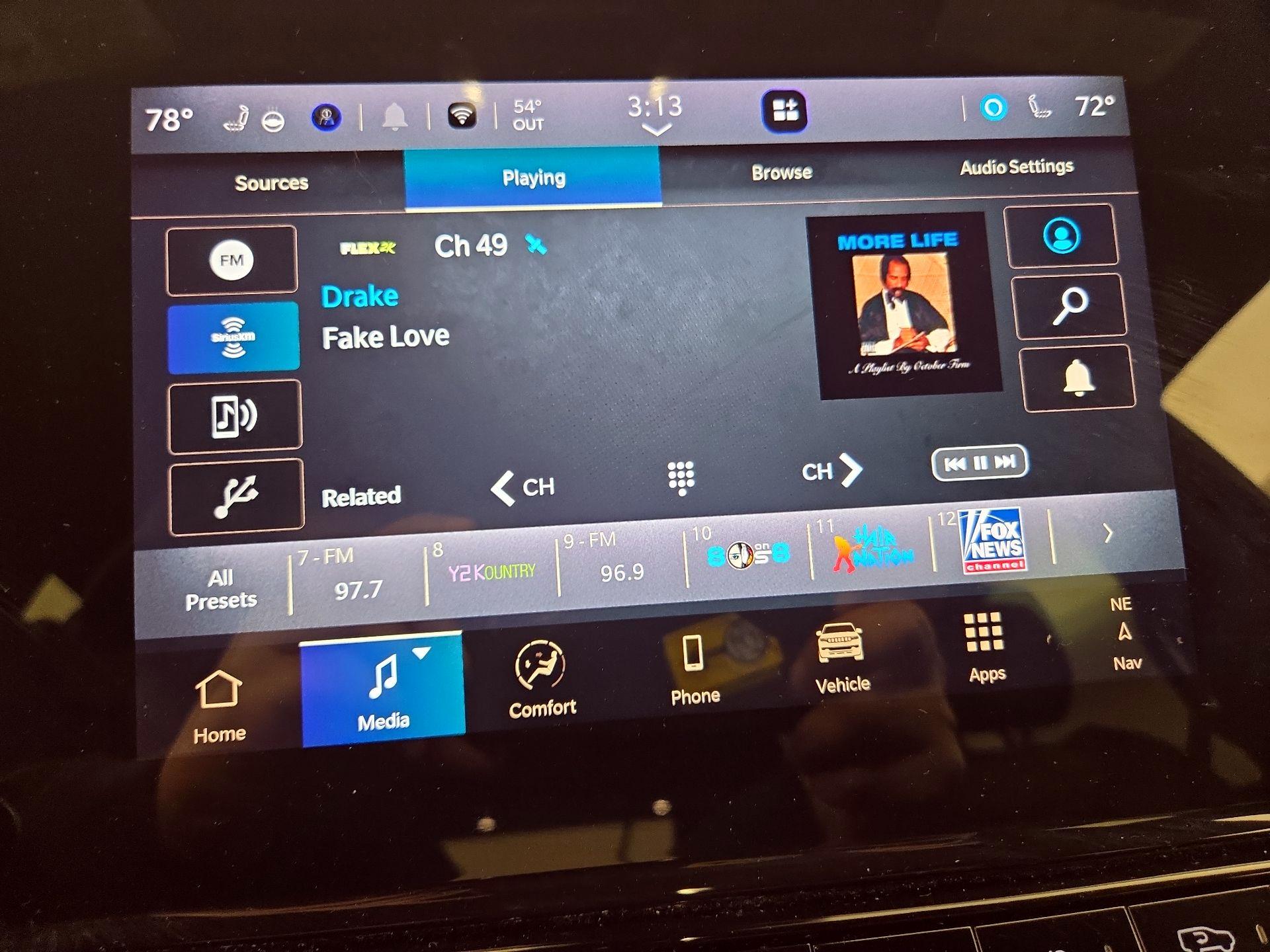 Thumbnail: 2024 Jeep Wagoneer - 16