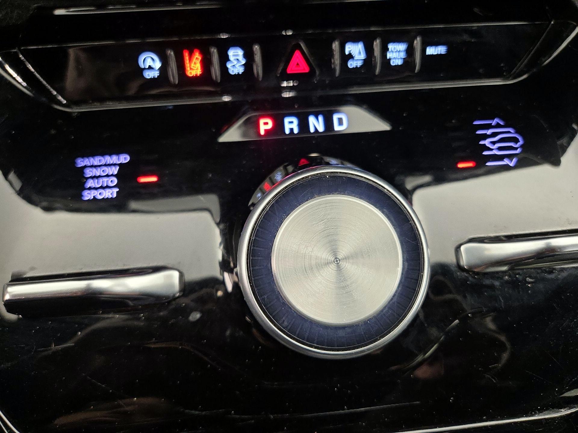 Thumbnail: 2024 Jeep Wagoneer - 18