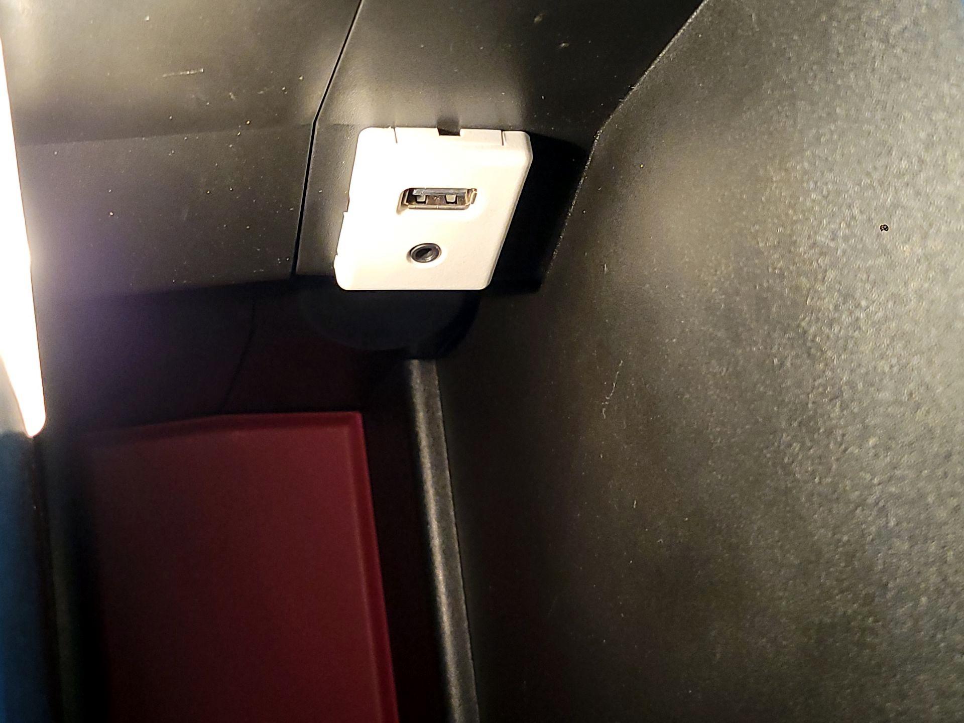 Thumbnail: 2016 Chevrolet Equinox - 17