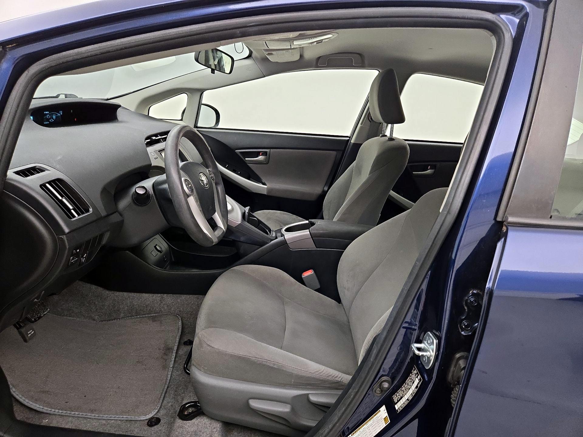 Thumbnail: 2014 Toyota Prius - 11