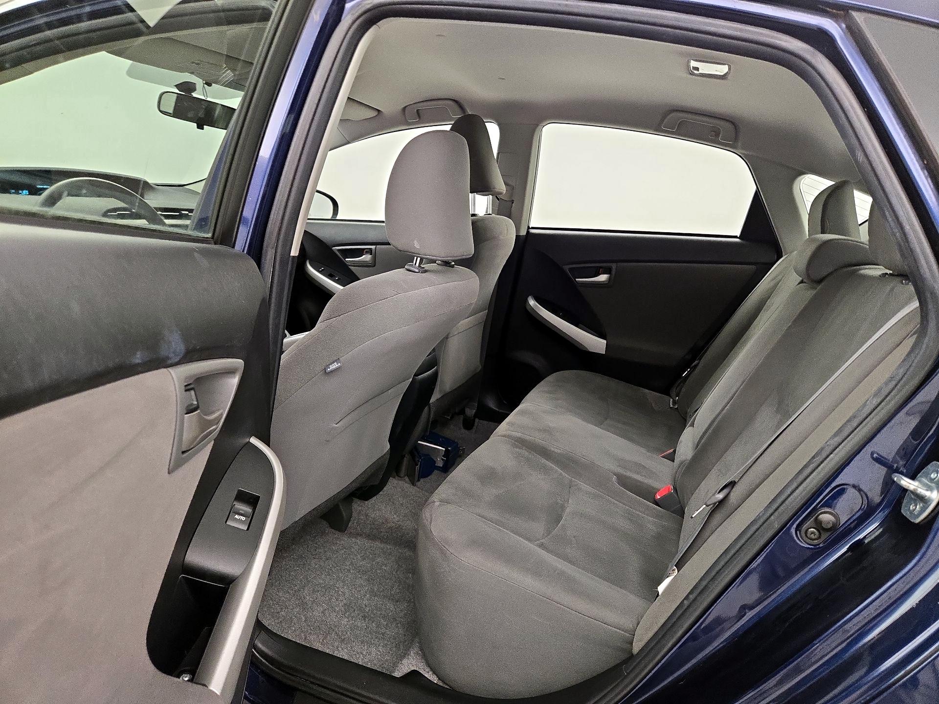 Thumbnail: 2014 Toyota Prius - 18