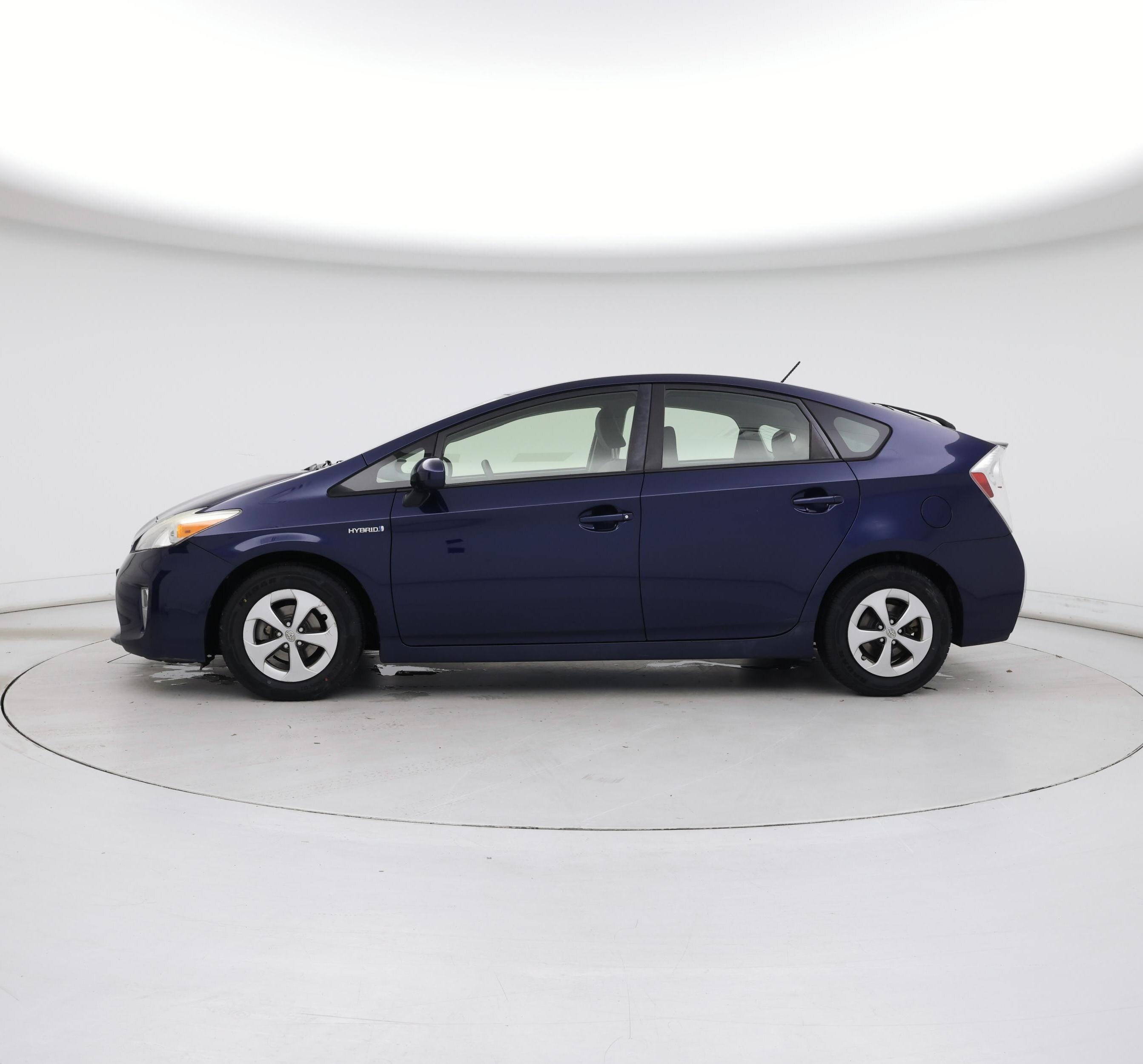 Thumbnail: 2014 Toyota Prius - 3