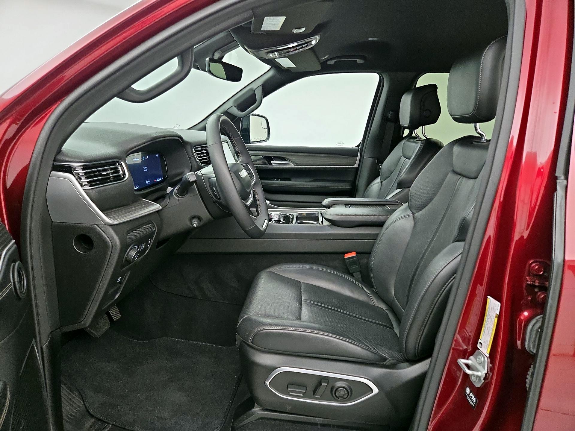 Thumbnail: 2024 Jeep Wagoneer - 11