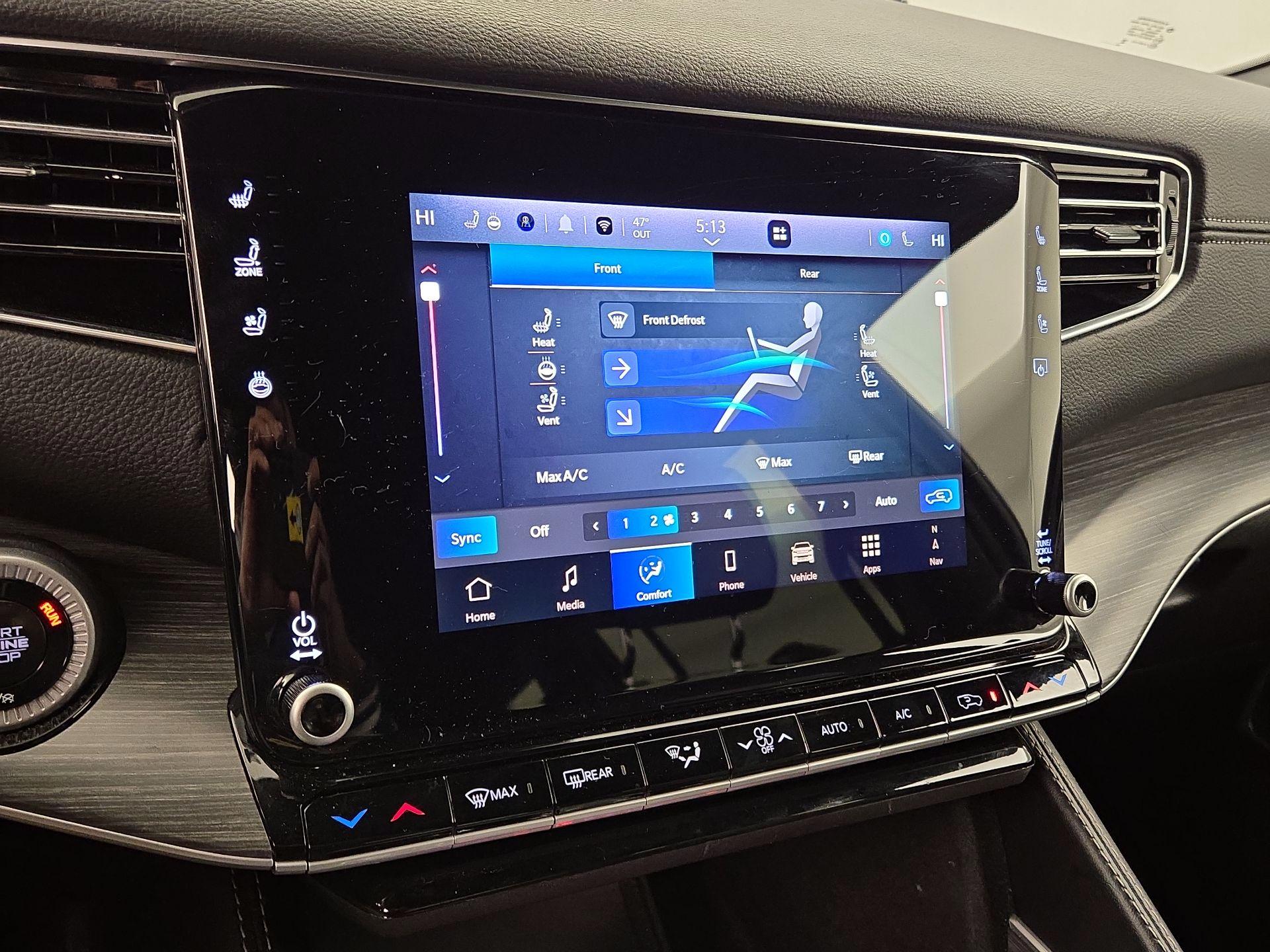 Thumbnail: 2024 Jeep Wagoneer - 17