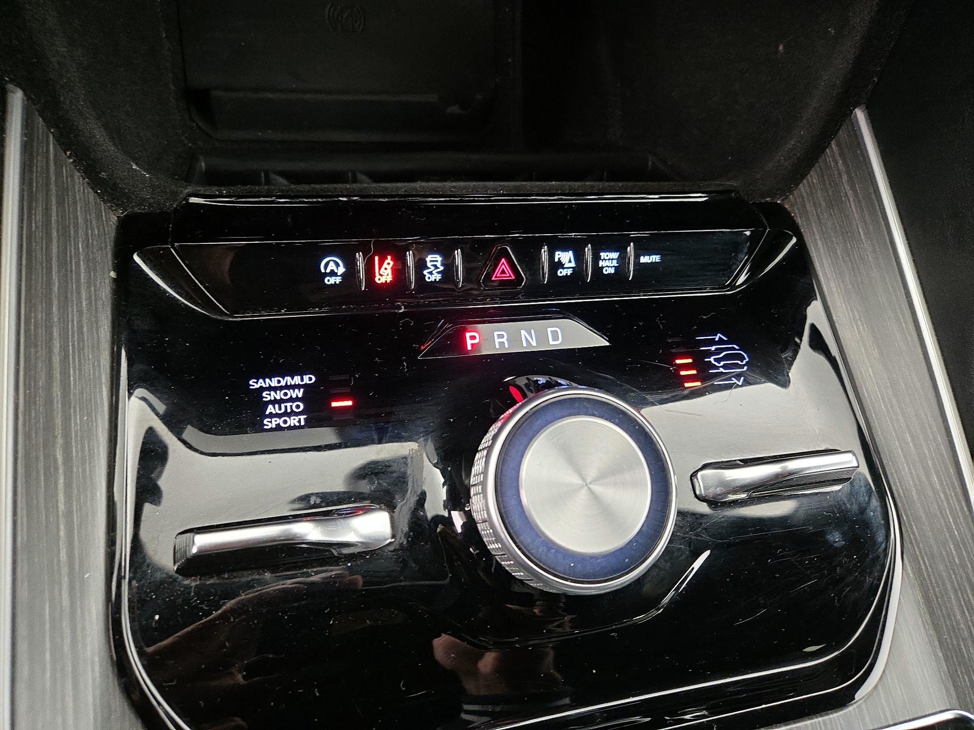 Thumbnail: 2024 Jeep Wagoneer - 18