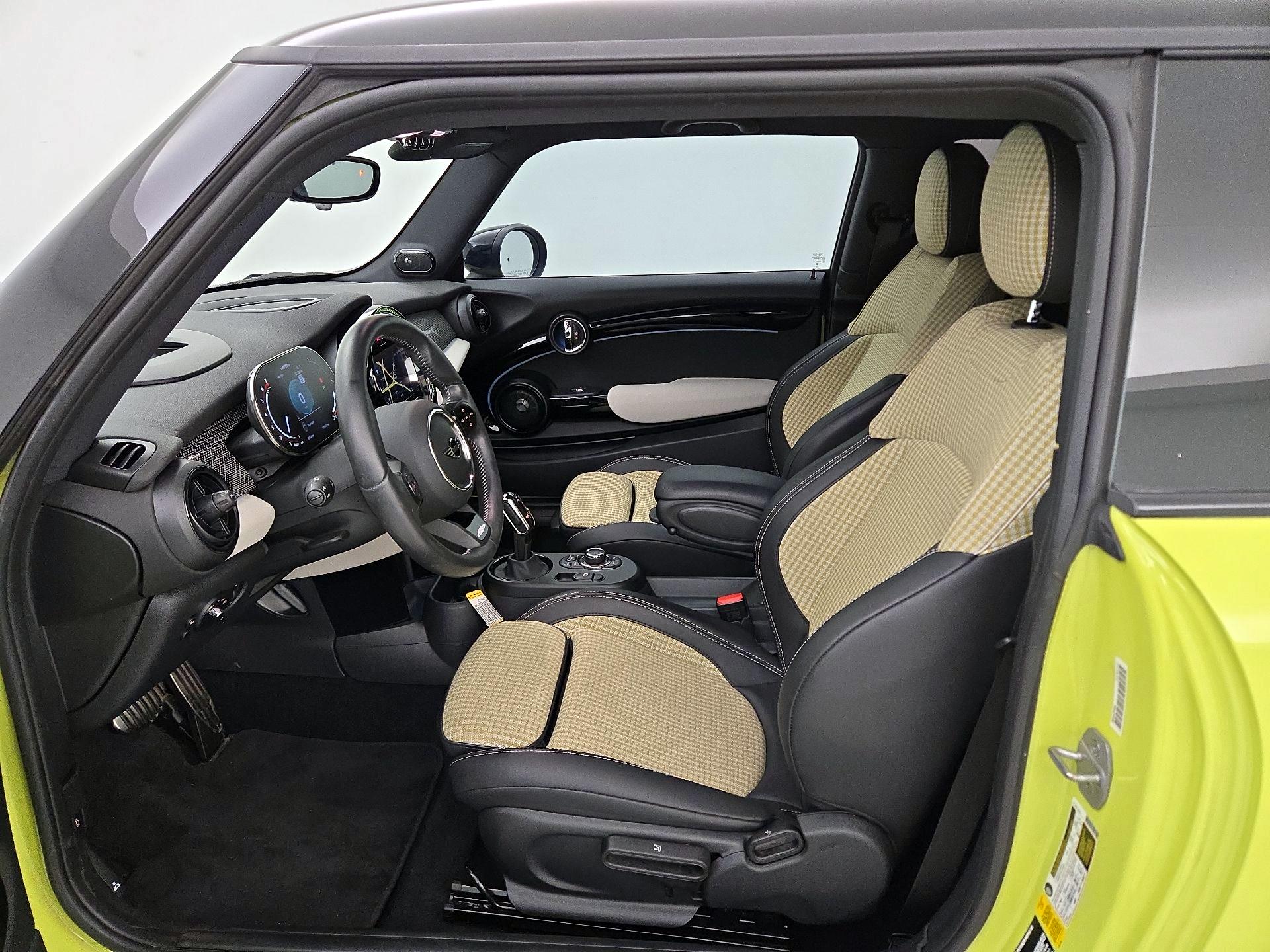 Thumbnail: 2024 MINI Cooper Hardtop - 11