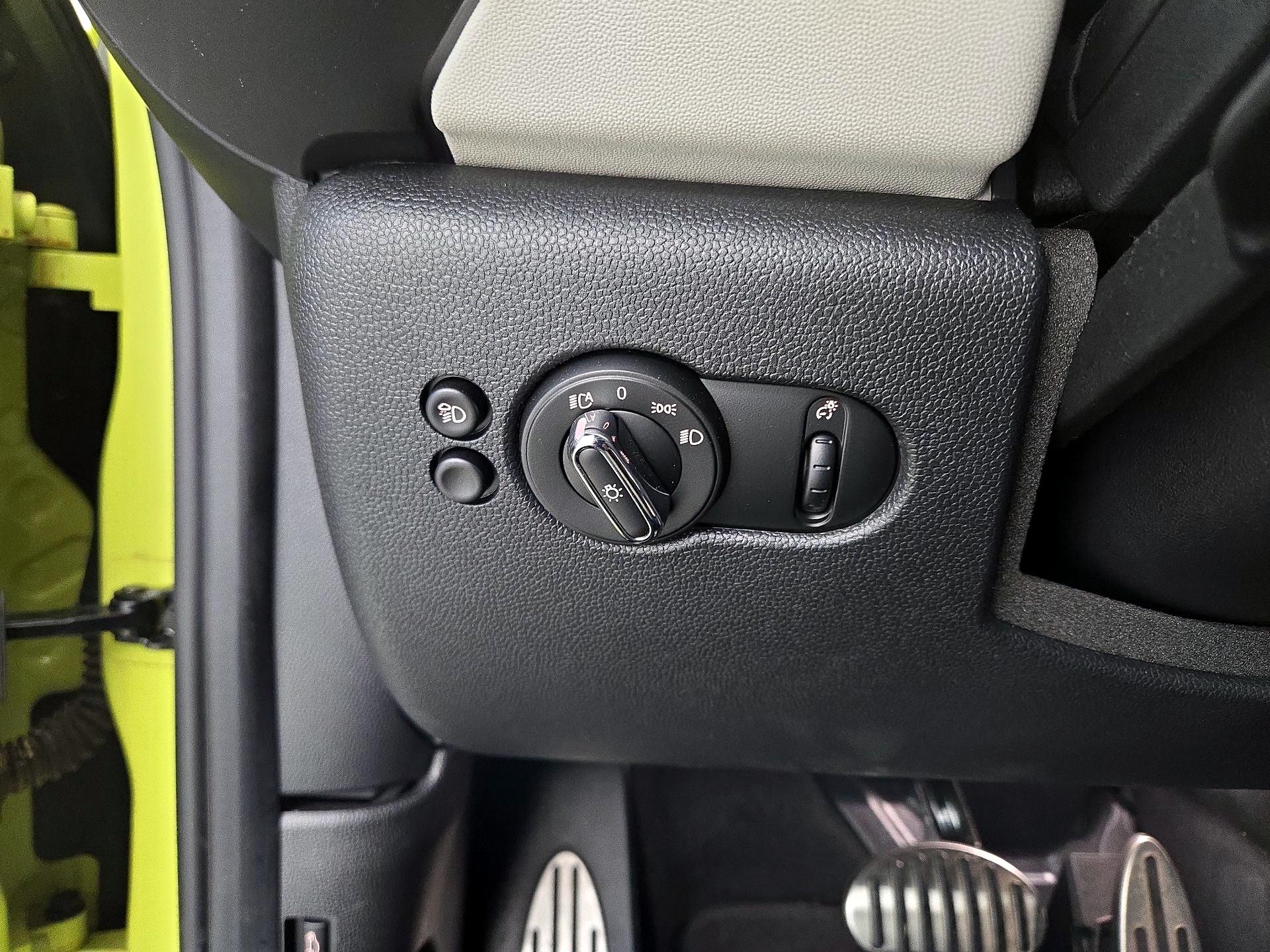 Thumbnail: 2024 MINI Cooper Hardtop - 13