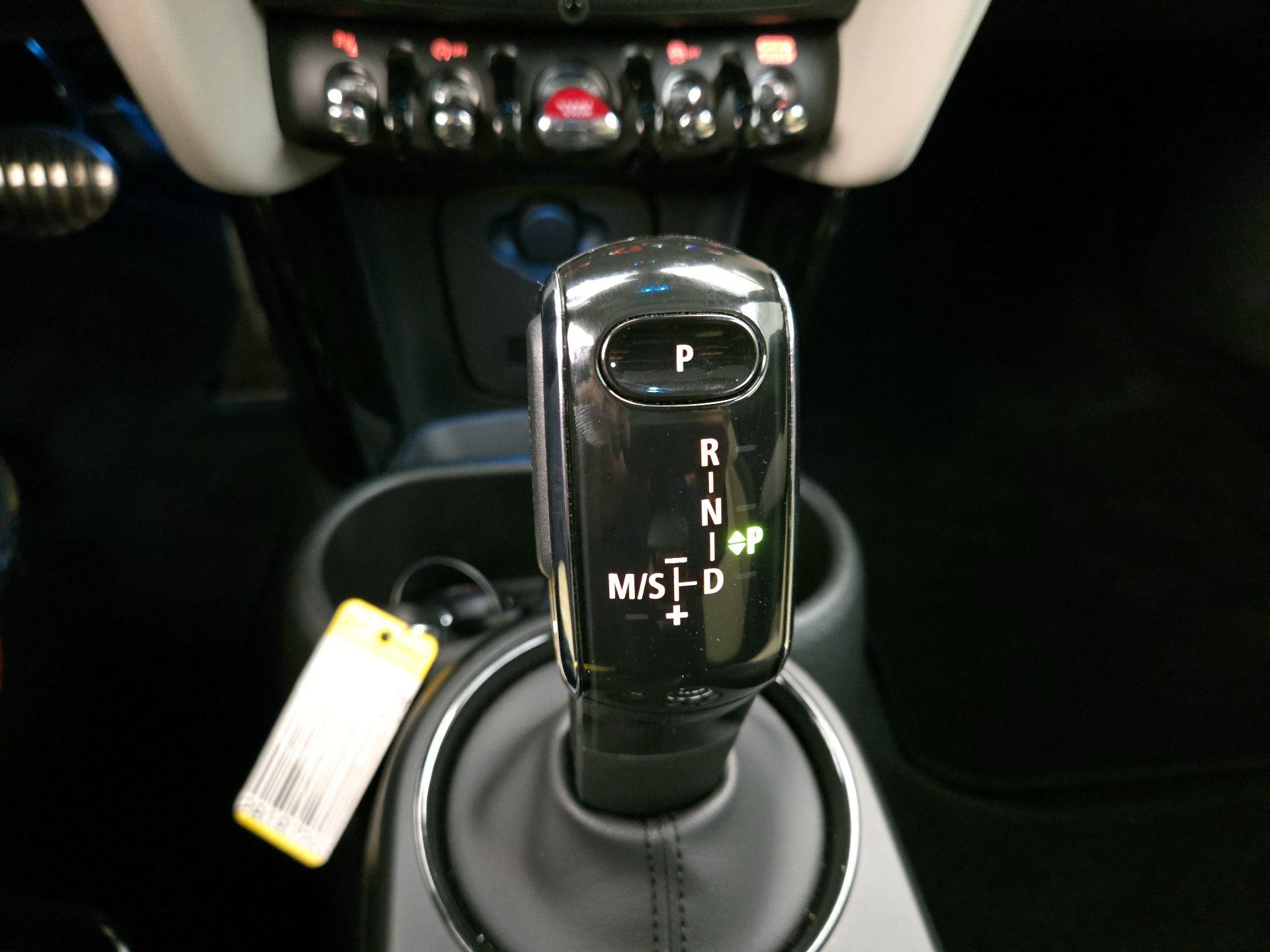 Thumbnail: 2024 MINI Cooper Hardtop - 18